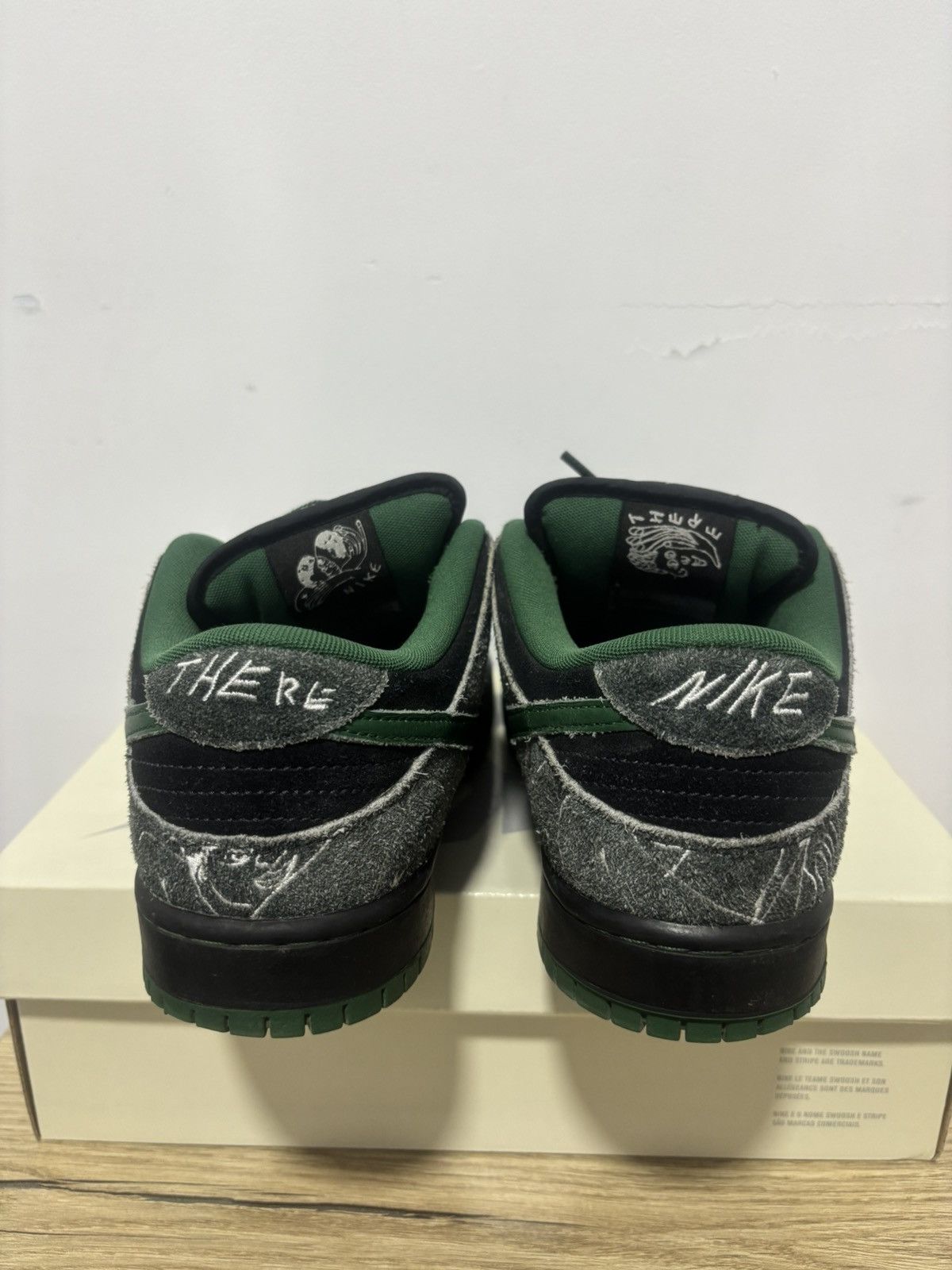 Nike SB Dunk sb there size 9 Size US 9 / EU 42 - 4 Thumbnail