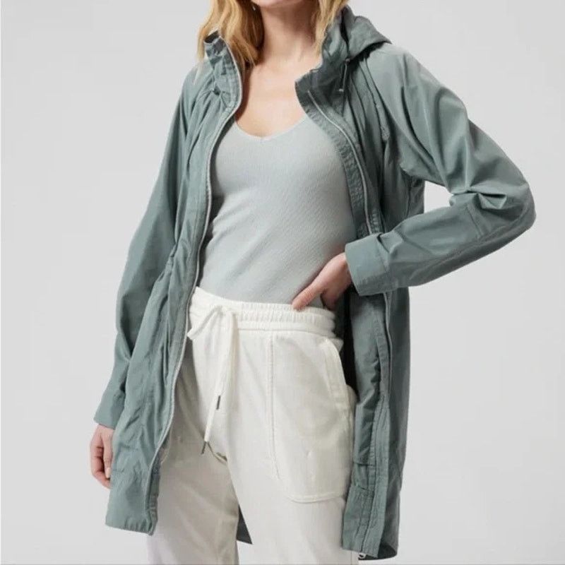 Athleta Athleta Drip Drop Water Repellent Jacket with Hood Grey S Size S / US 4 / IT 40 - 1 Thumbnail