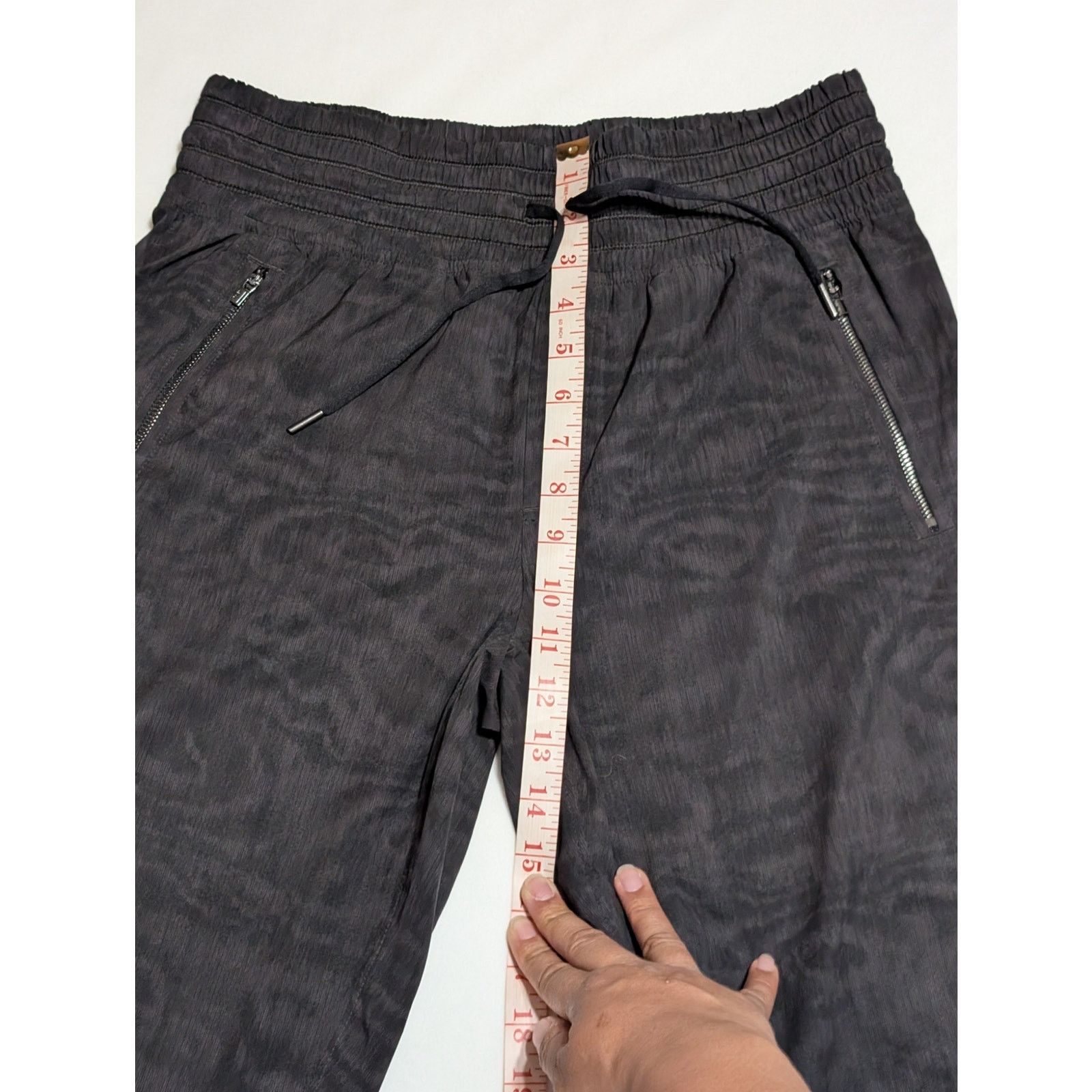 Athleta Athleta Camden Printed Jogger Pants Black Camo Drawstring Size 27" / US 4 / IT 40 - 7 Thumbnail