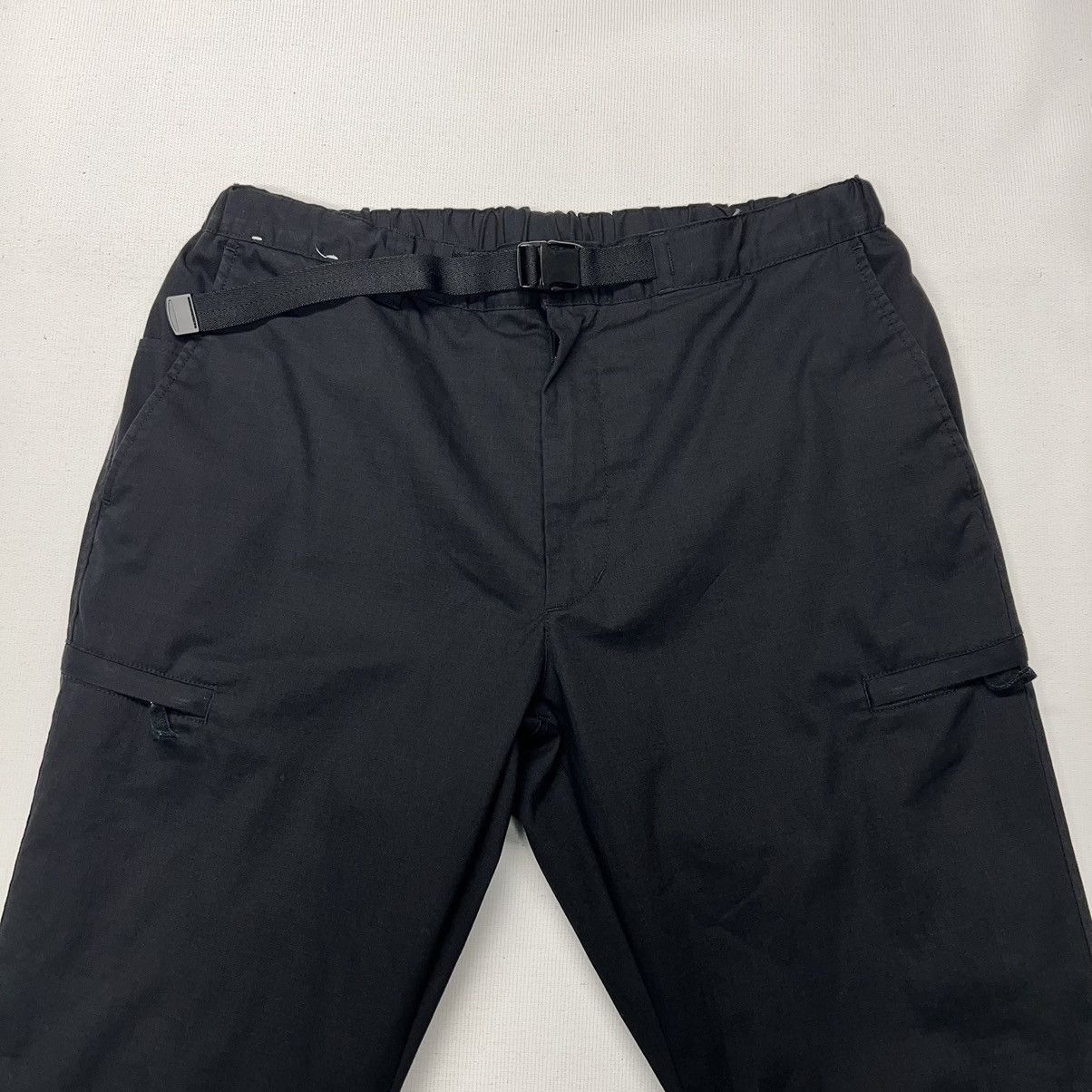 Uniqlo Uniqlo Heat Tech Pants 27-30 Waist Black Belt Ripstop Cargo Size US 30 / EU 46 - 4 Thumbnail