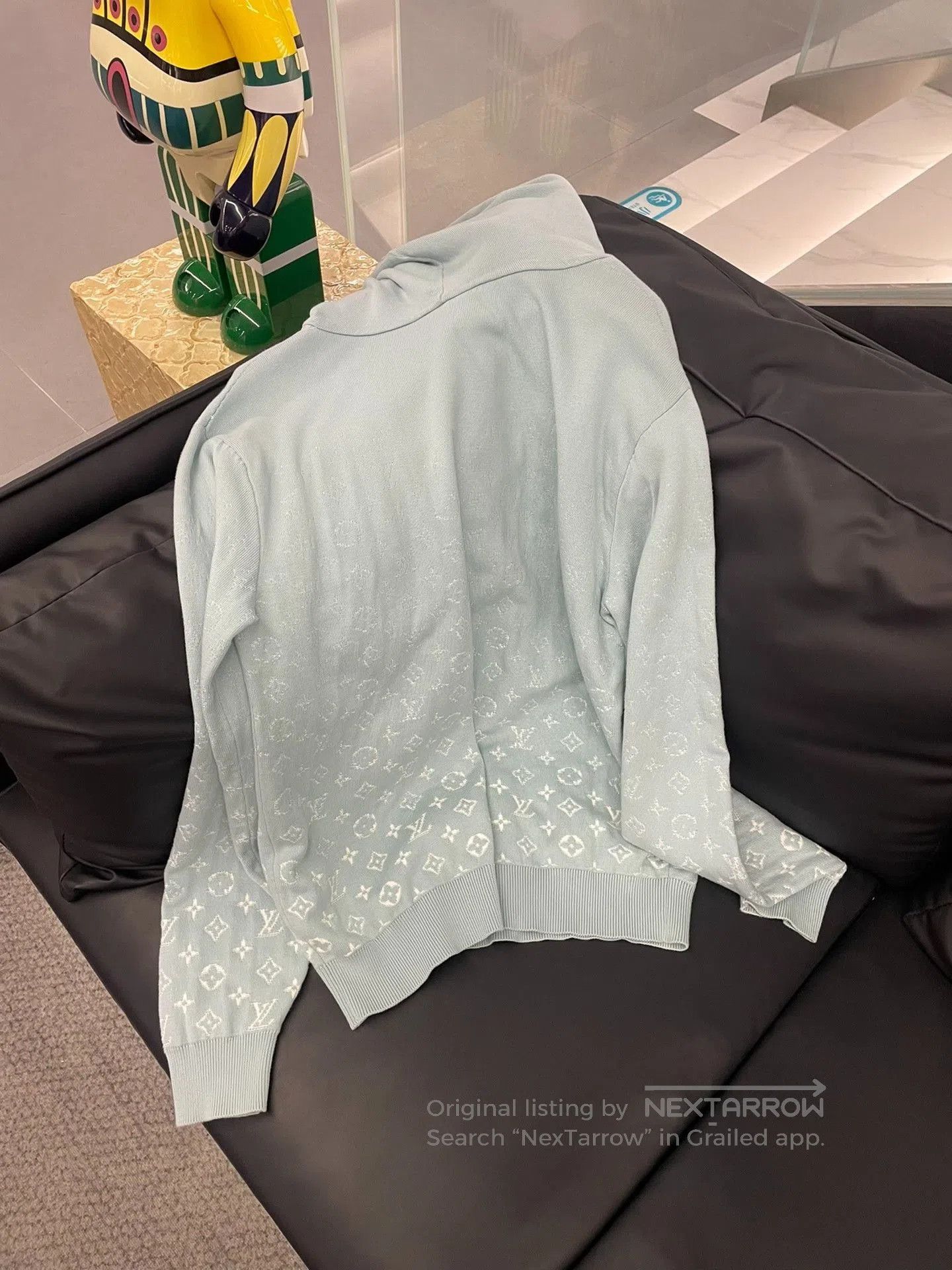 Louis Vuitton Louis Vuitton Gradient Monogram Sweatshirt. Size US M / EU 48-50 / 2 - 2 Thumbnail