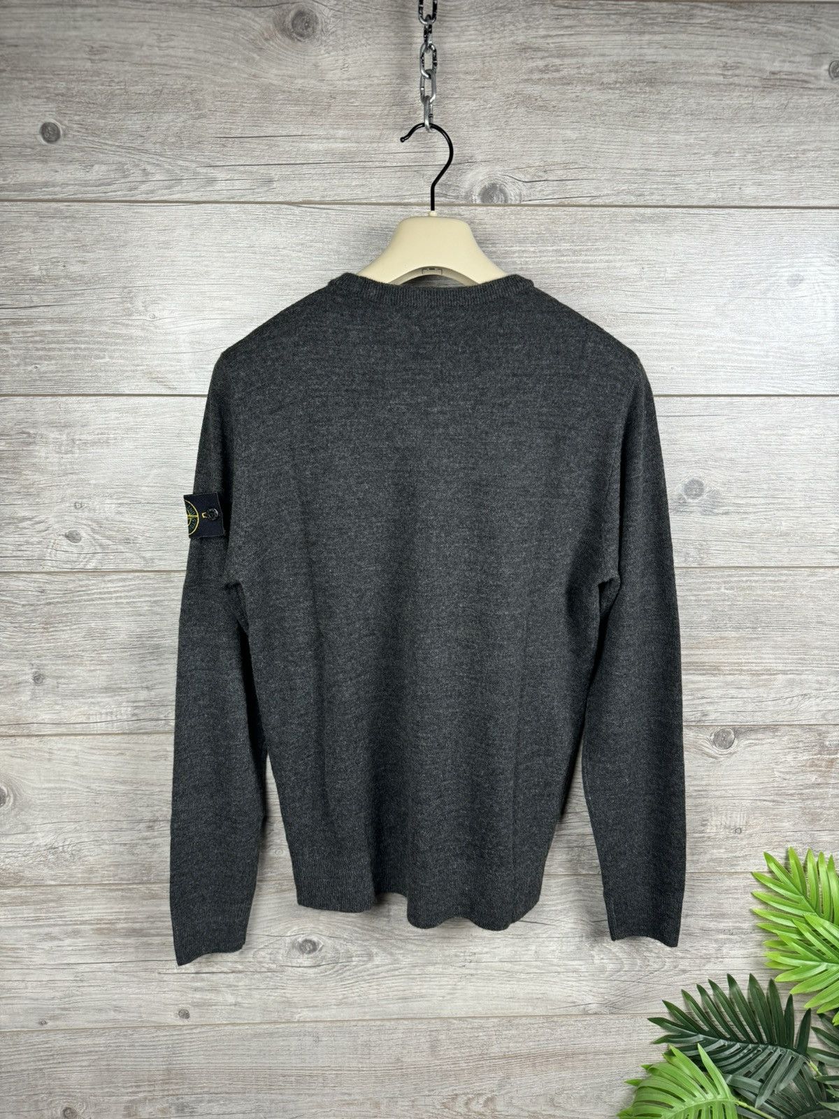 Stone Island Stone Island size S ( 😎 sale without a patch) Size US S / EU 44-46 / 1 - 12 Thumbnail
