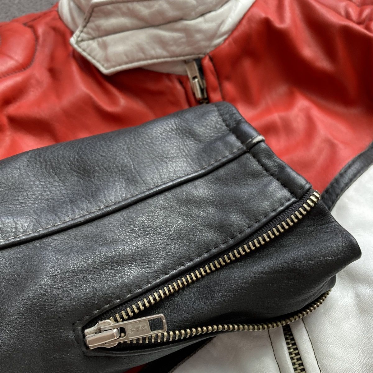Japanese Brand × Vintage Vintage 90s racing biker leather jacket Size M / US 6-8 / IT 42-44 - 3 Thumbnail