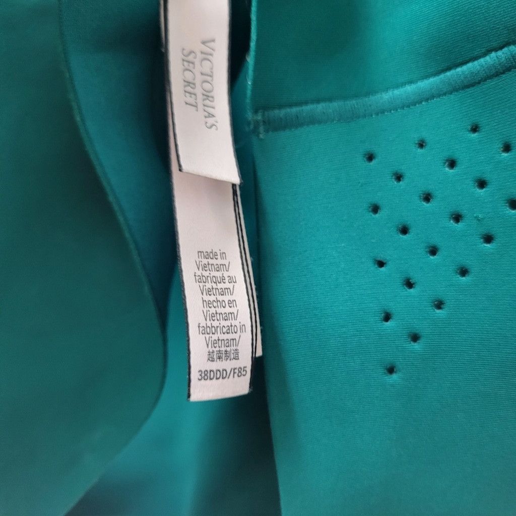 Victoria's Secret Victoria's Secret Featherweight High Support Wireless Sport Size ONE SIZE - 7 Thumbnail
