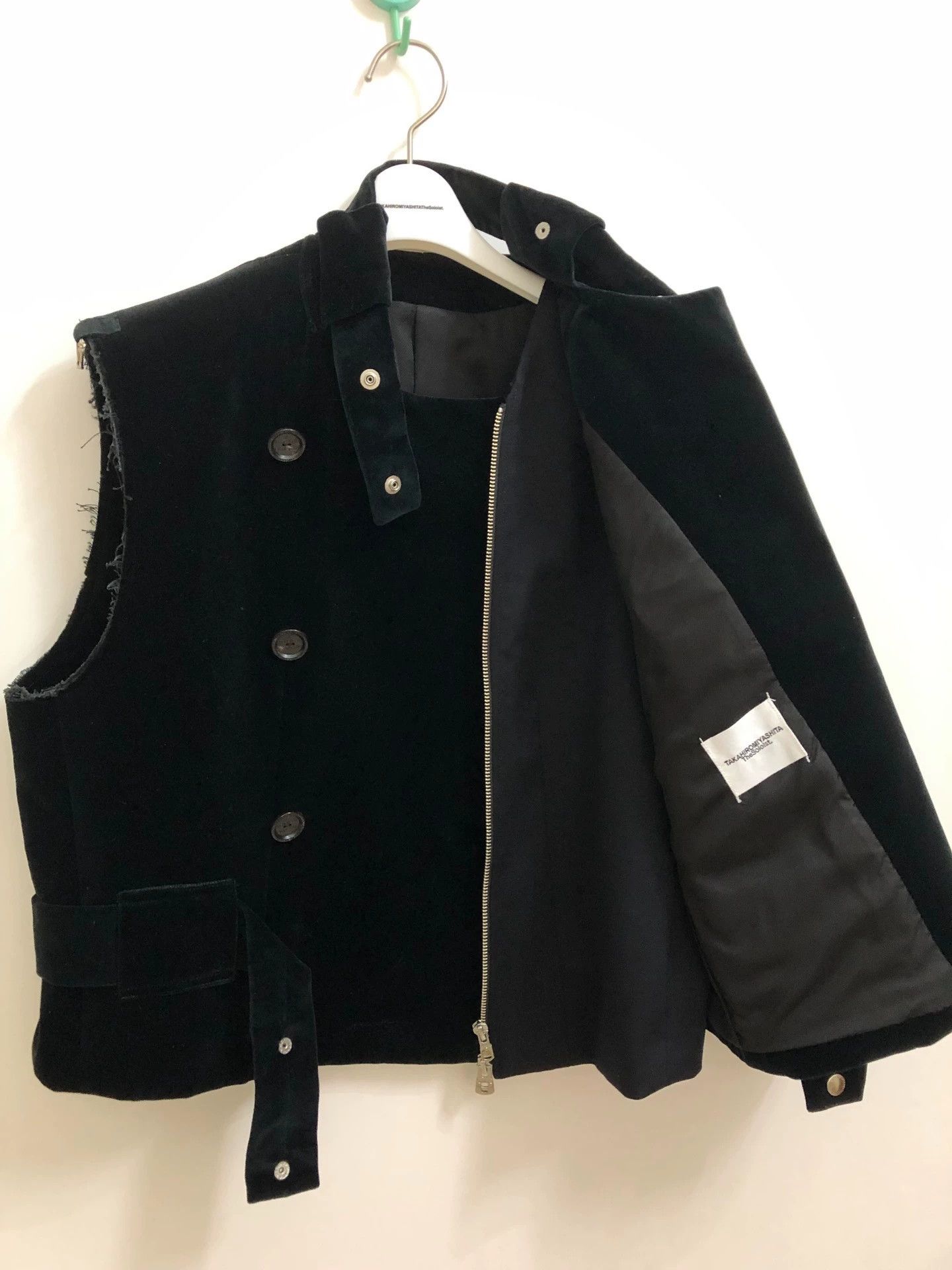 Takahiromiyashita The Soloist. TAKAHIROMIYASHITA Suede Waistcoat Size 46 Size US S / EU 44-46 / 1 - 5 Thumbnail