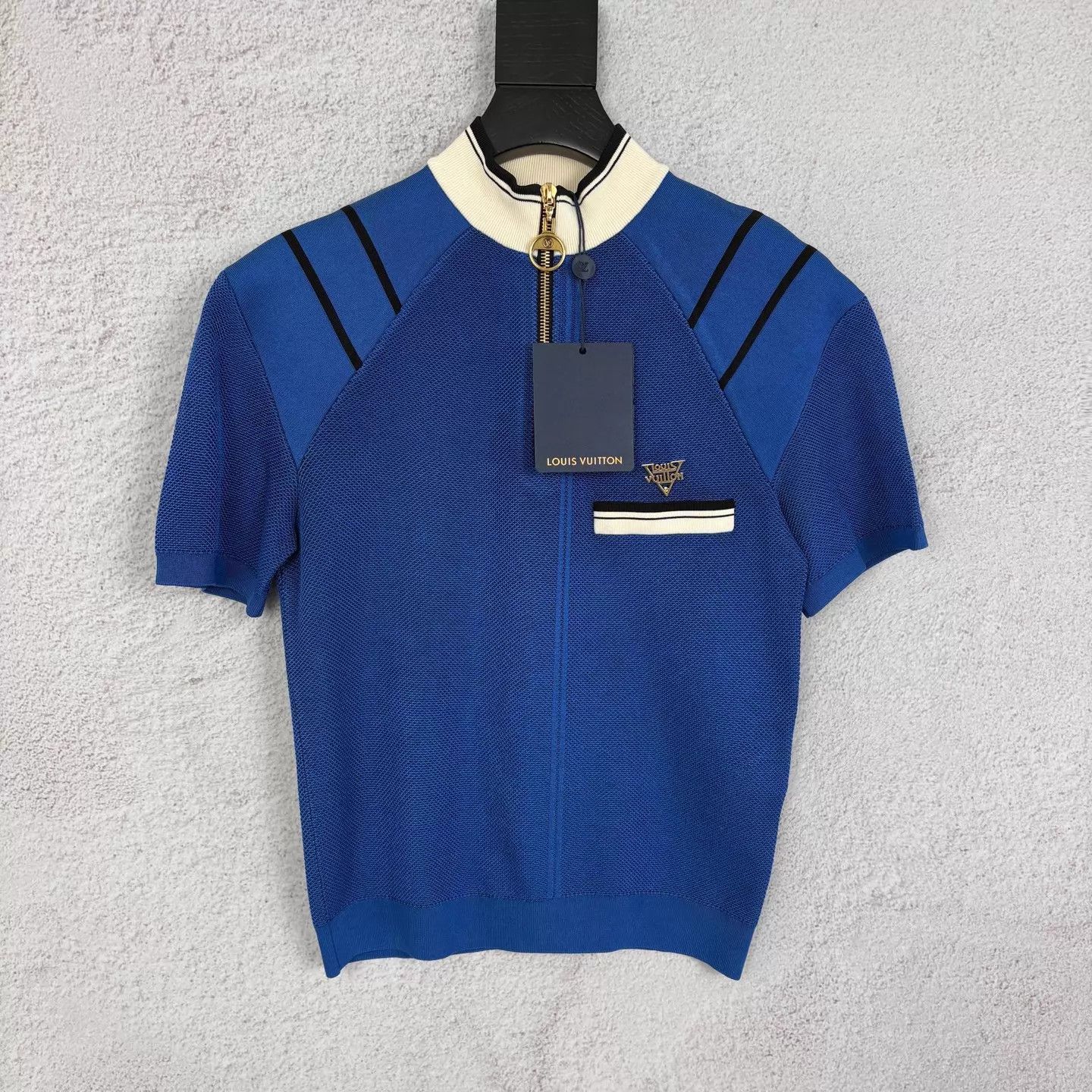 Louis Vuitton LV Metal Logo Shoulder Pad Half-Zip Short Sleeve S Size S / US 4 / IT 40 - 1 Thumbnail