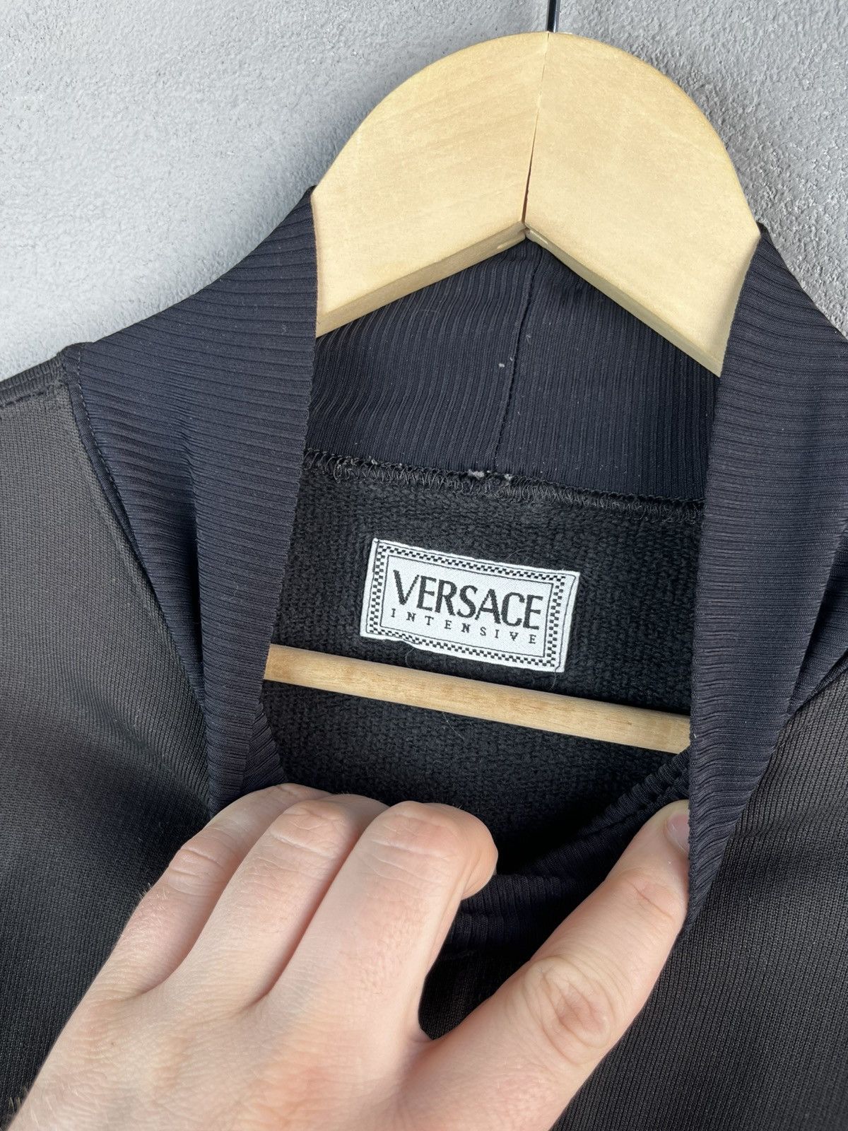 Versace Versace Intensive big logo sweatshirt vintage 90s Size US M / EU 48-50 / 2 - 8 Thumbnail