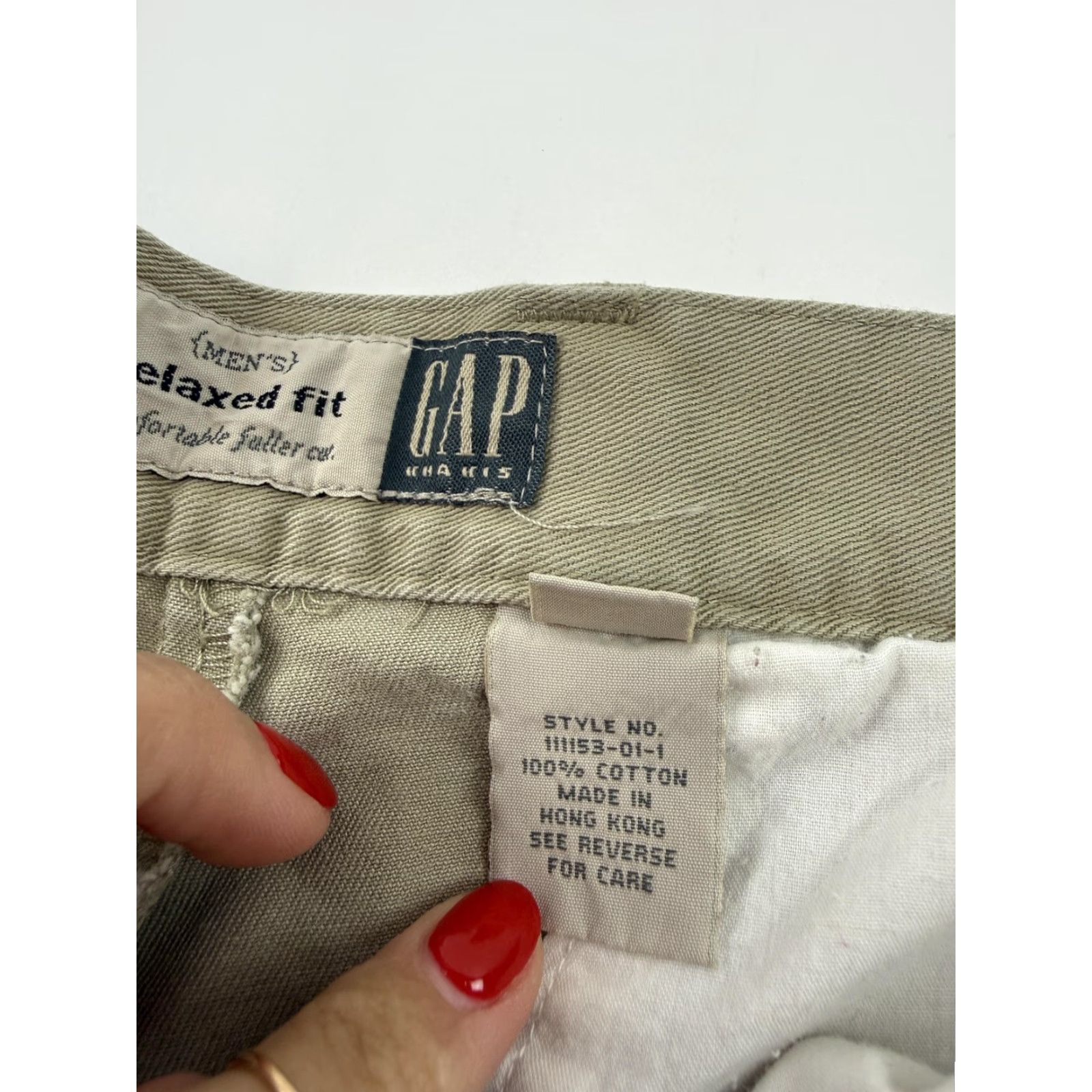 Gap Gap Khakis Shorts Mens 33 Khaki Relaxed Fit Chino 9 Inseam Flat Front Casual Size US 33 - 4 Thumbnail