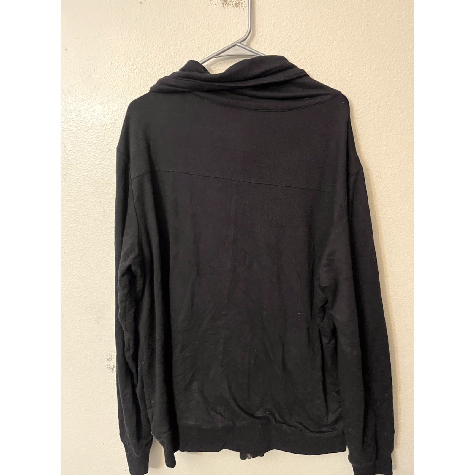 Guess GUESS Men’s XXL Full Zip Knit Sweater Jacket Black Small Stand-Up Collar Zip Pockets Heather Pattern, Casual, Travel, Fall, Winter Mens Jacket Size US XXL / EU 58 / 5 - 3 Thumbnail