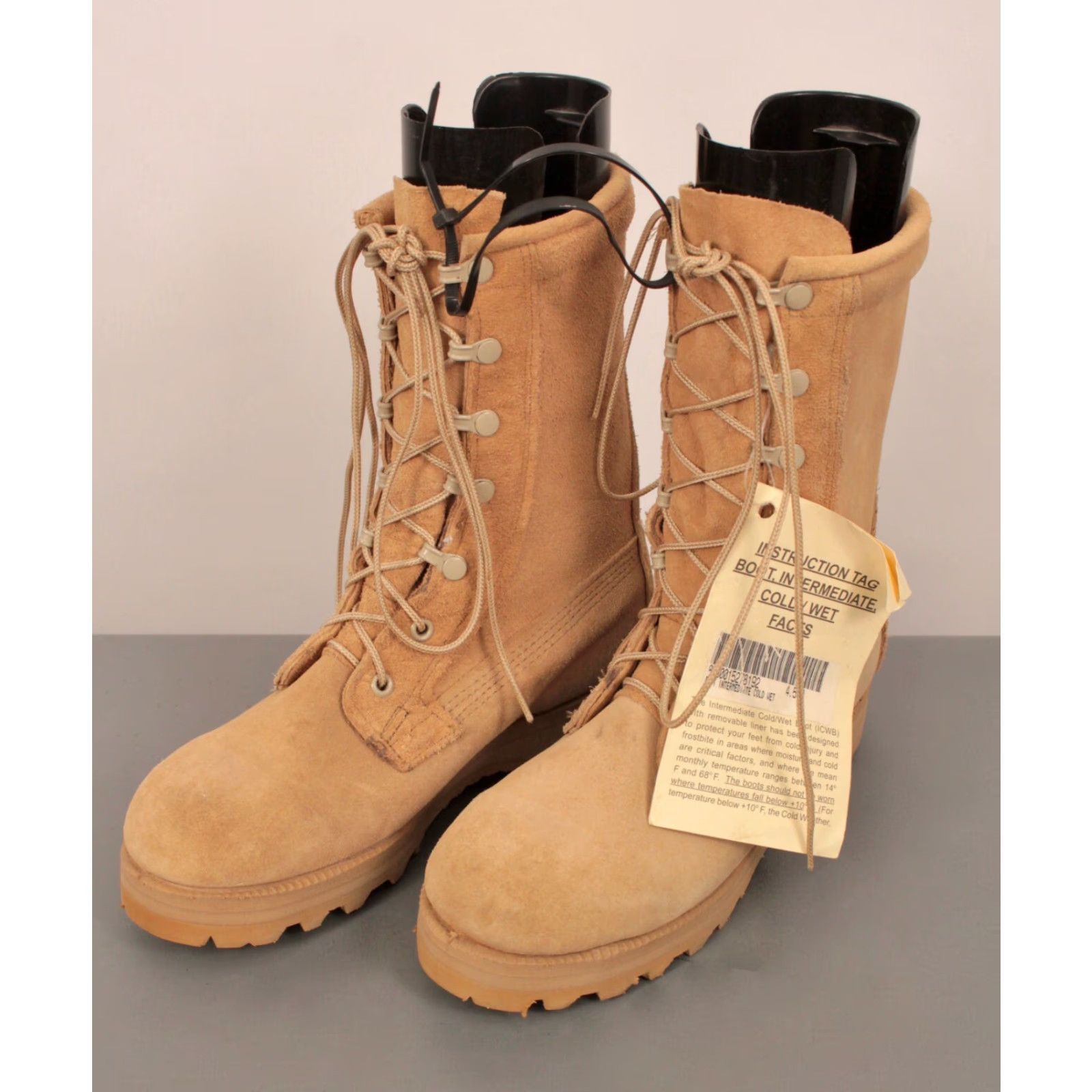Vintage US Army Desert Boots Men 4.5 R Belleville Suede Combat Boots Beige Gore-tex Immersion NOS Size US 5 / EU 37 - 2 Thumbnail