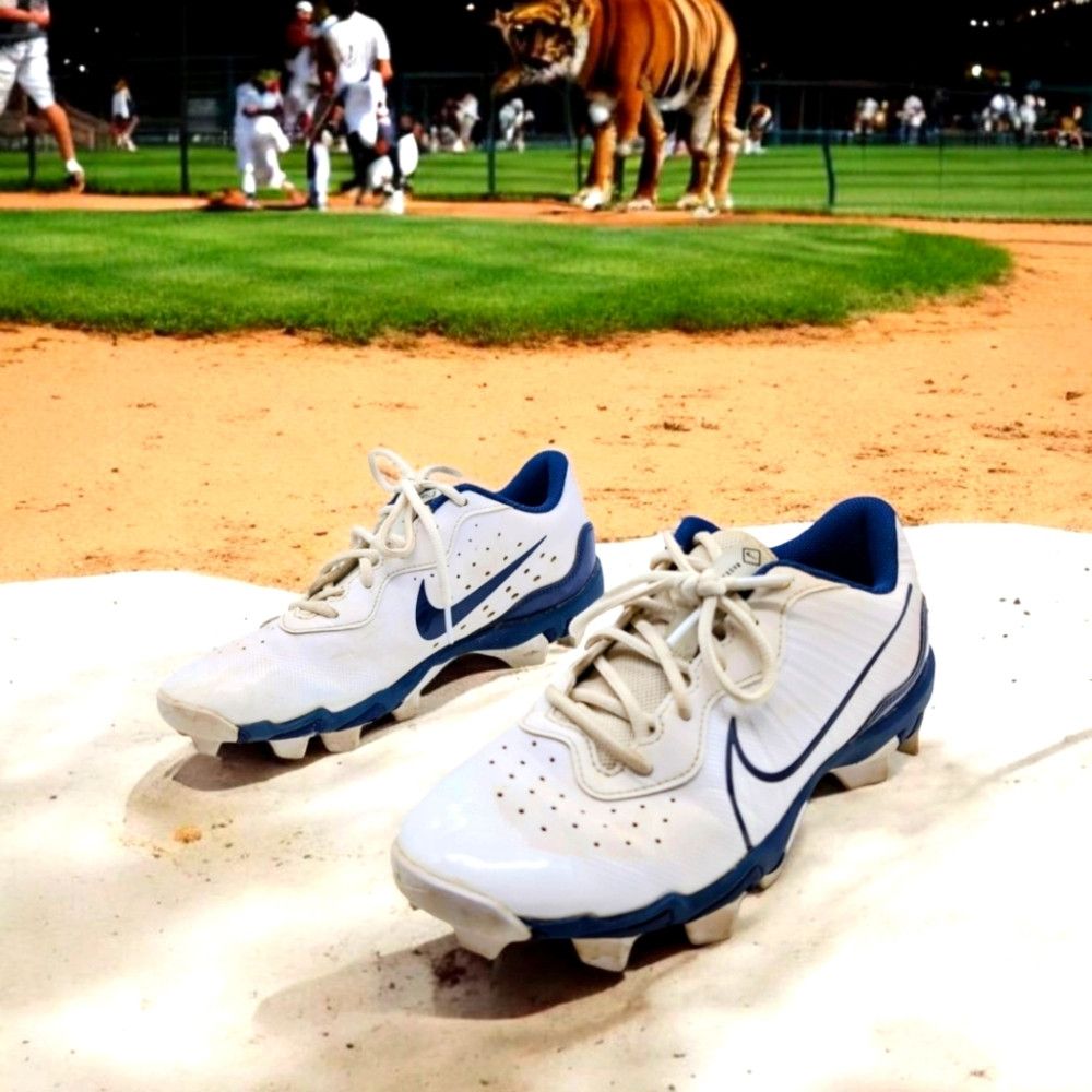 Nike Nike Alpha Huarache 4 sz 7.5 Keystone 'White Midnight Navy' Size US 7.5 / EU 40-41 - 1 Thumbnail