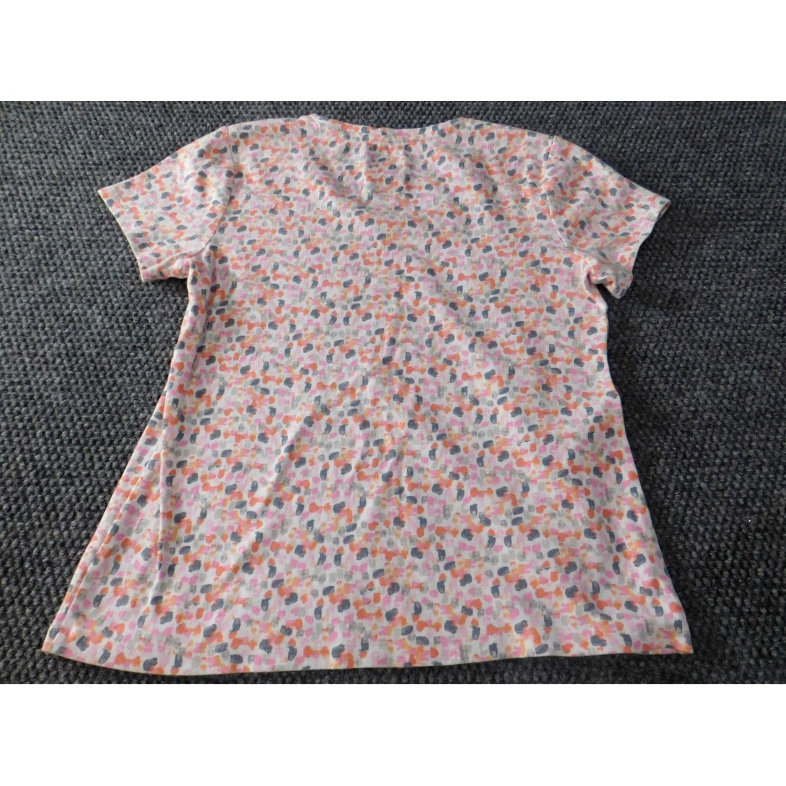 Croft & Barrow Croft & Barrow Womens Blouse PS Petites Pink V-Neck Floral Cotton Tee Size S / US 4 / IT 40 - 6 Thumbnail