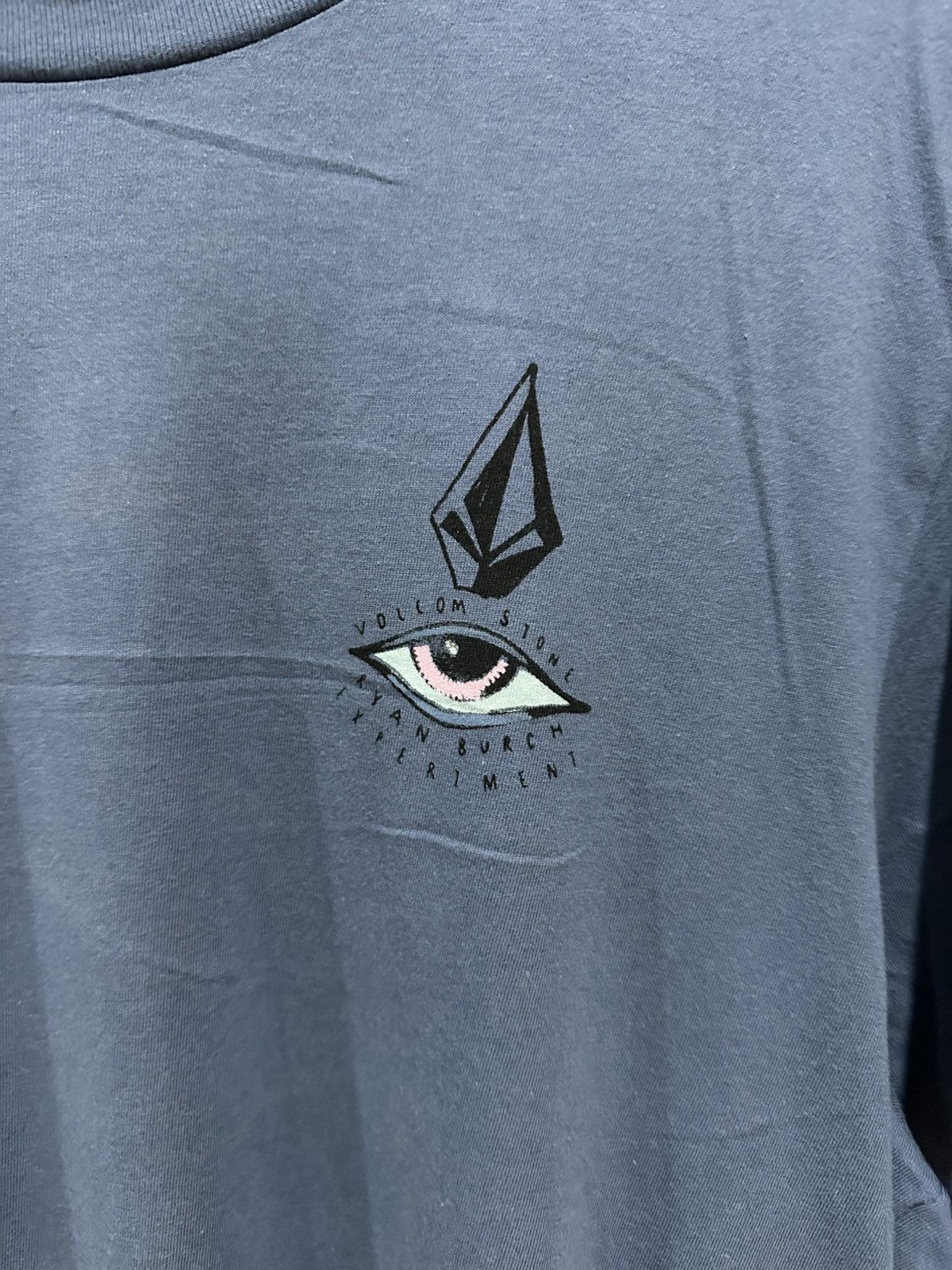 Volcom Volcom Tshirt x Vintage x Rare item Size US L / EU 52-54 / 3 - 2 Thumbnail