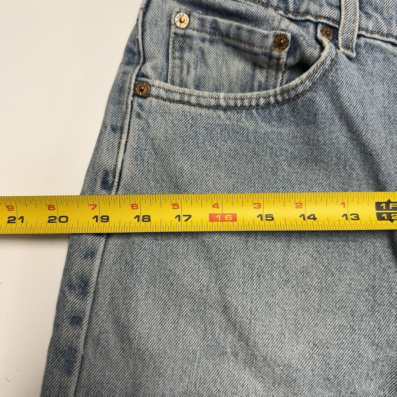 Levi's Vintage Levi's 550 Jeans Mens 31x29 Blue Relaxed USA Size US 31 - 9 Thumbnail