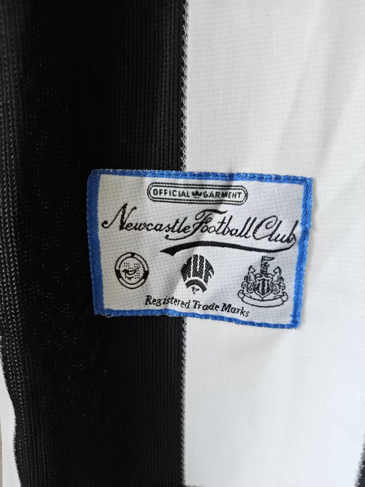 Other 1995 1997 Newcastle Jersey Size US S / EU 44-46 / 1 - 4 Thumbnail