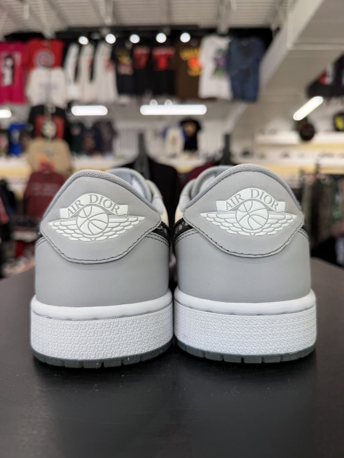 Dior × Jordan Brand Air Jordan 1 Low Dior Size 9 (2020) Size US 9 / EU 42 - 5 Thumbnail