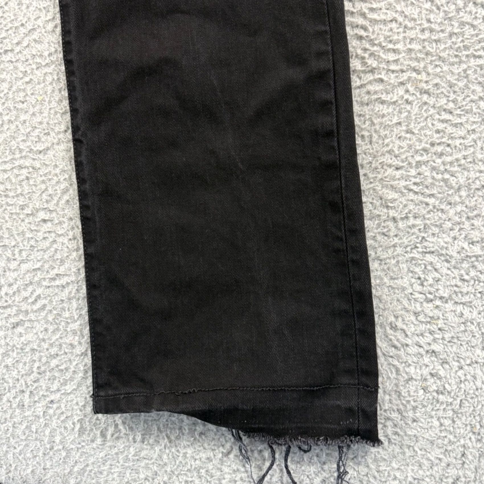 Levi's VINTAGE Levi's 501 Jeans Mens 34x32 Black Denim Button Fly Grunge Outdoor Leather Logo Size US 34 / EU 50 - 4 Thumbnail