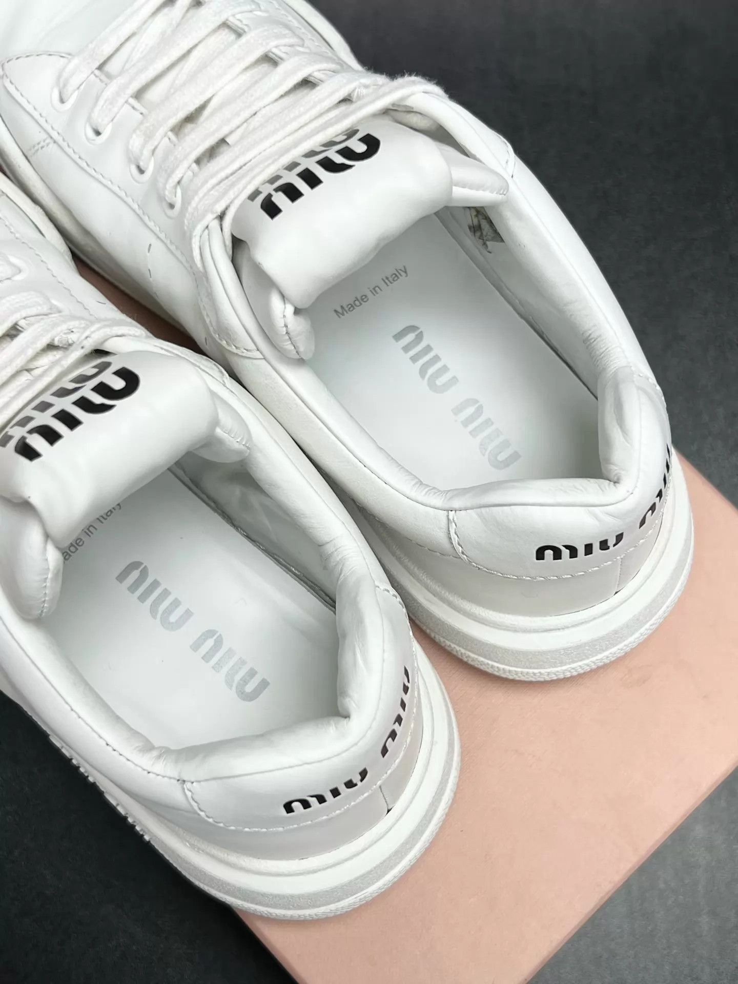 Miu Miu MIU MIU White Distressed Leather Low-Top Sneaker 37.5 Size US 7 / IT 37 - 4 Thumbnail