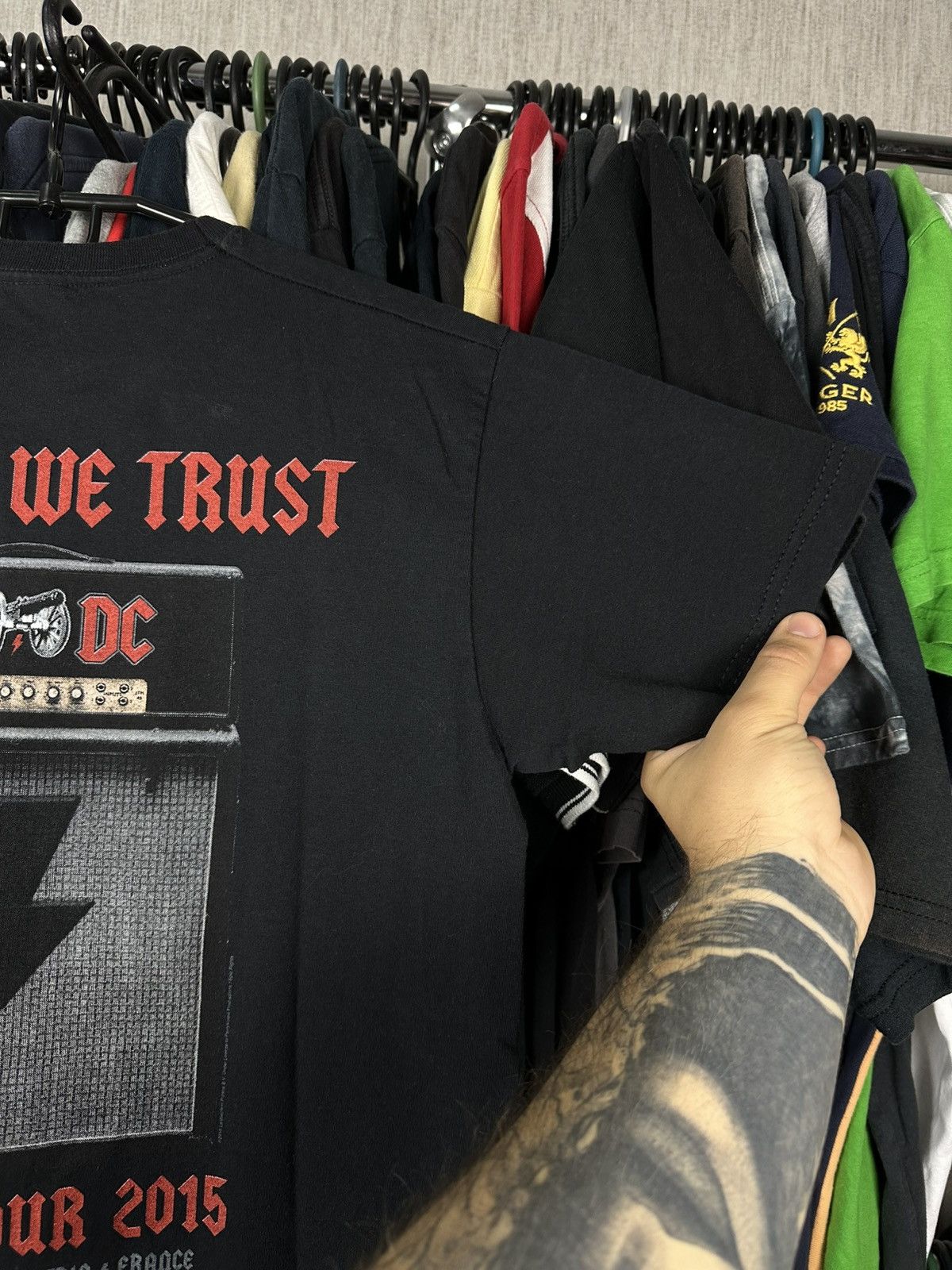 AC/DC AC/DC World Tour 2015 IN ROCK WE TRUST BAND T SHIRT TEE Size US S / EU 44-46 / 1 - 11 Thumbnail