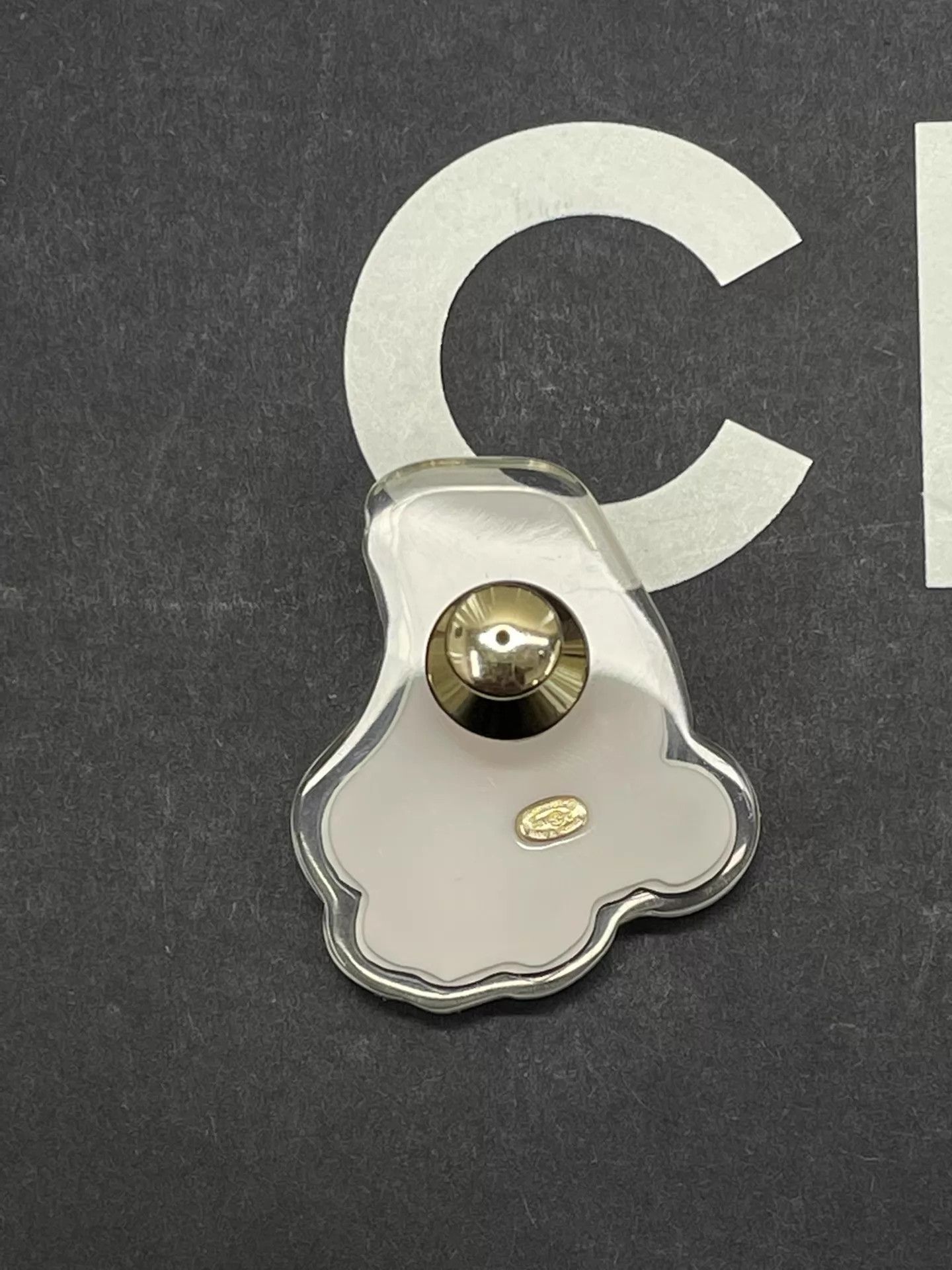 Chanel Chanel 24C Pink Skate Acrylic Brooch Size ONE SIZE - 2 Thumbnail