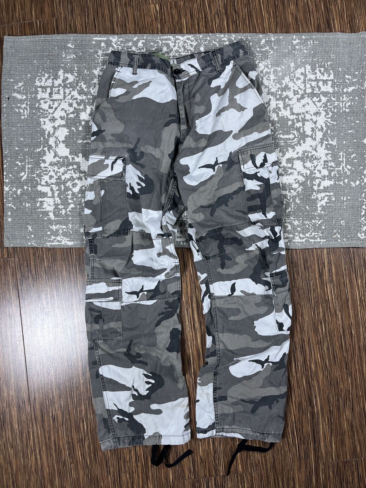 Vintage ➕ Vintage 90s 00s y2k camo riot style wide 6 pocket cargo Size US 32 / EU 48 - 1 Thumbnail