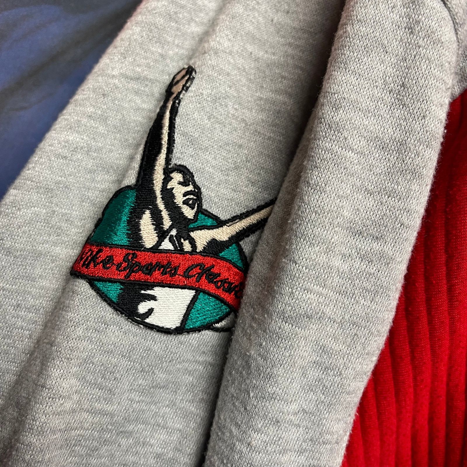 Nike Vintage Nike Sports Classics 1951 Champions Pullover Size US XXL / EU 58 / 5 - 5 Thumbnail