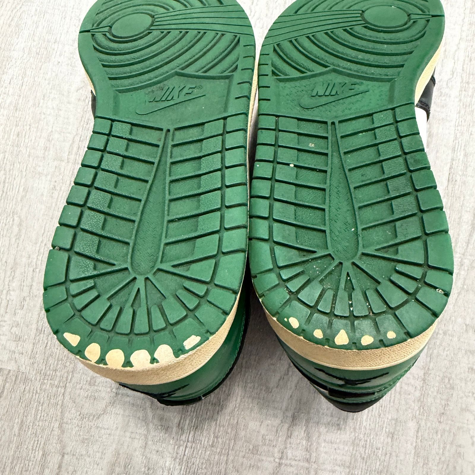 Jordan Brand Nike Air Jordan 1 Retro High Celtics Mens 13 Green Sneakers Size US 13 / EU 46 - 12 Thumbnail