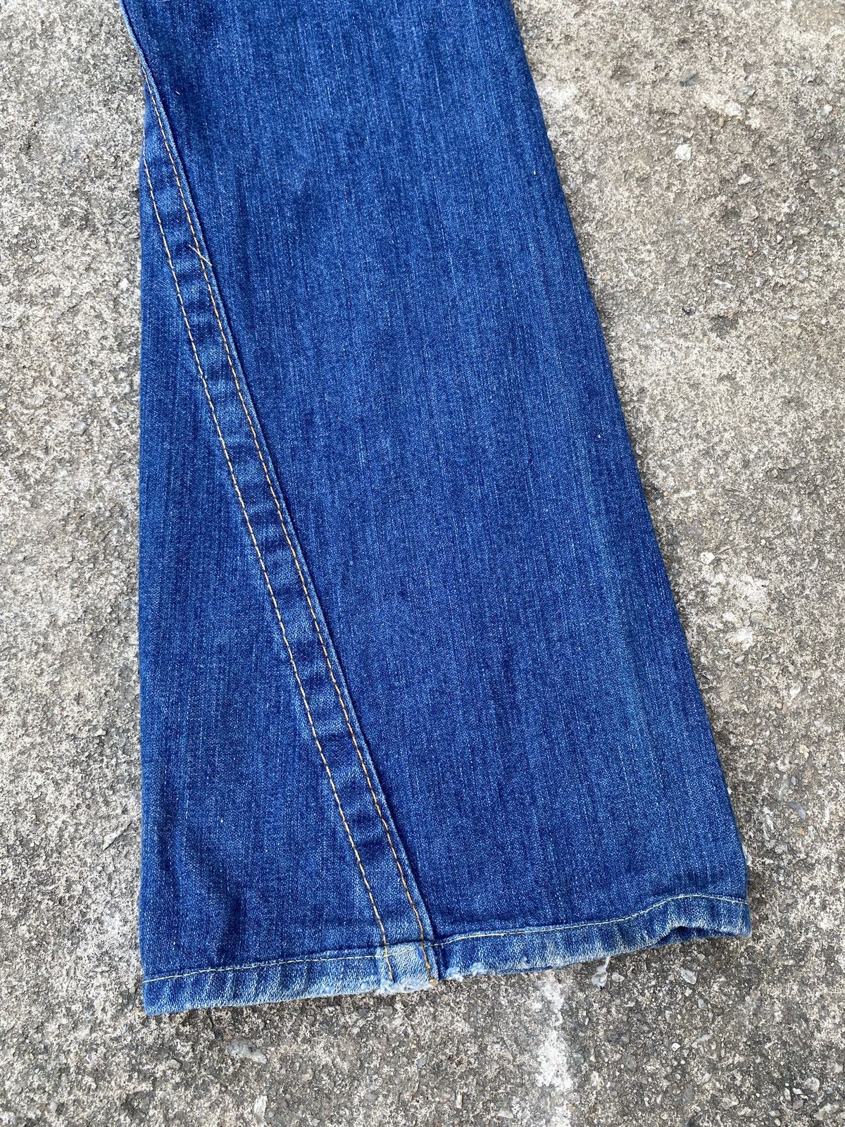 Japanese Brand × Le Grande Bleu (L.G.B.) × True Religion True Religion Flare Distressed Denim Size 26" / US 2 / IT 38 - 12 Thumbnail