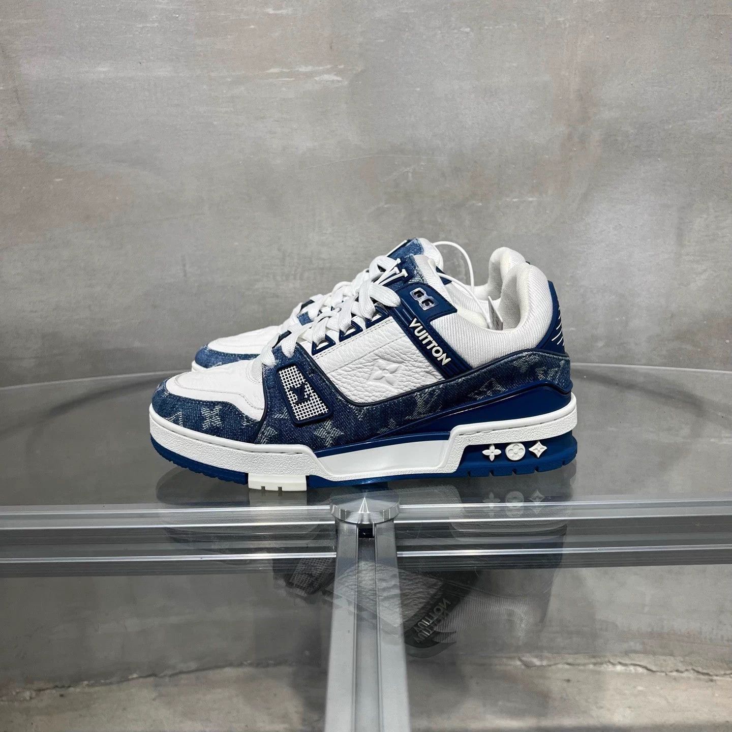 Louis Vuitton LV Trainer White Blue Denim UK3.5 37.5 Size US 6.5 / IT 36.5 - 3 Thumbnail