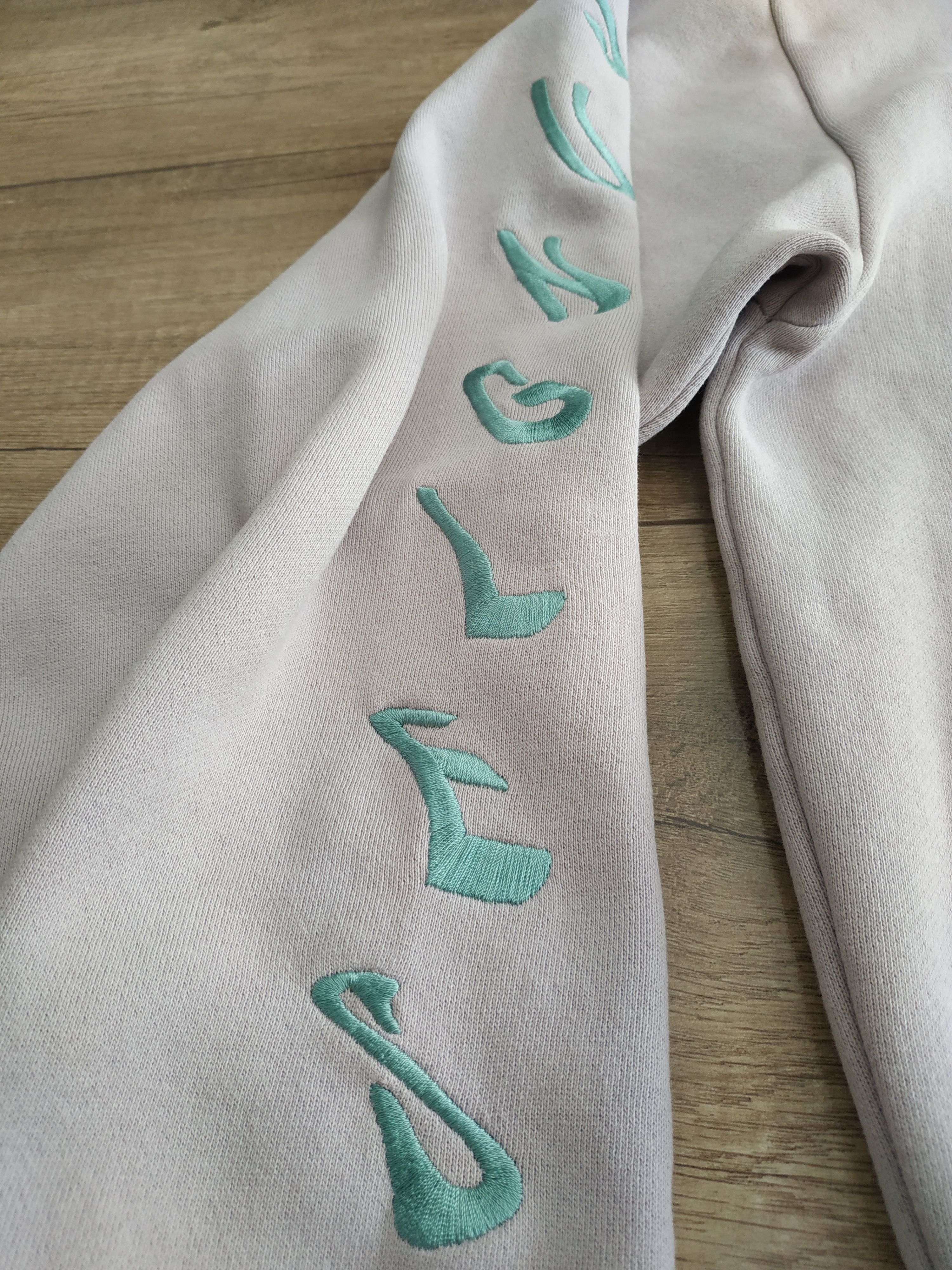 Jungles Jungles Jungles Men's Plush Front Logo Sweatshirt, s. MEDIUM Size US M / EU 48-50 / 2 - 7 Thumbnail