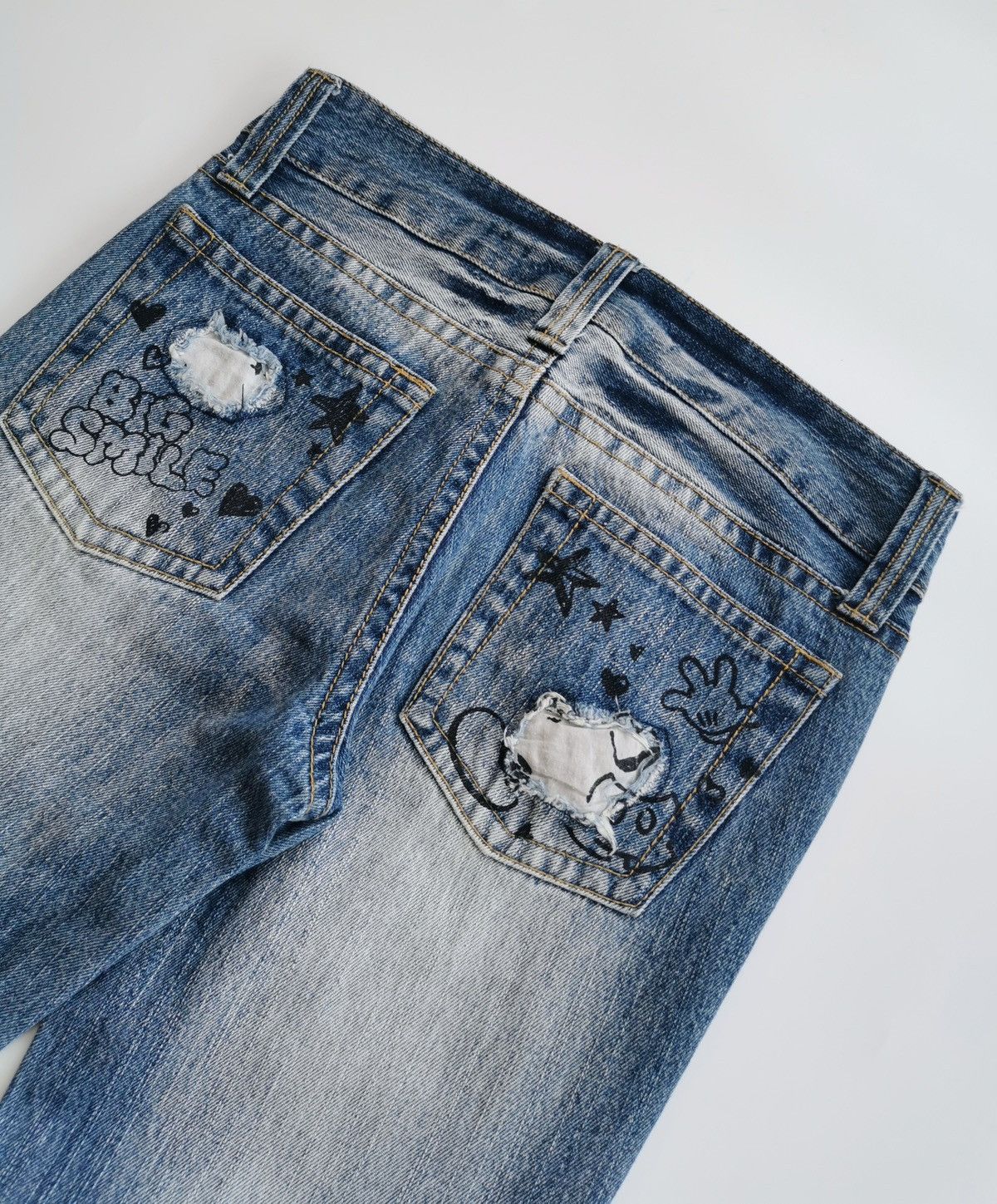 Vintage Vintage Disney Mickey Mouse Patchwork Print Jeans Size US 29 - 8 Thumbnail