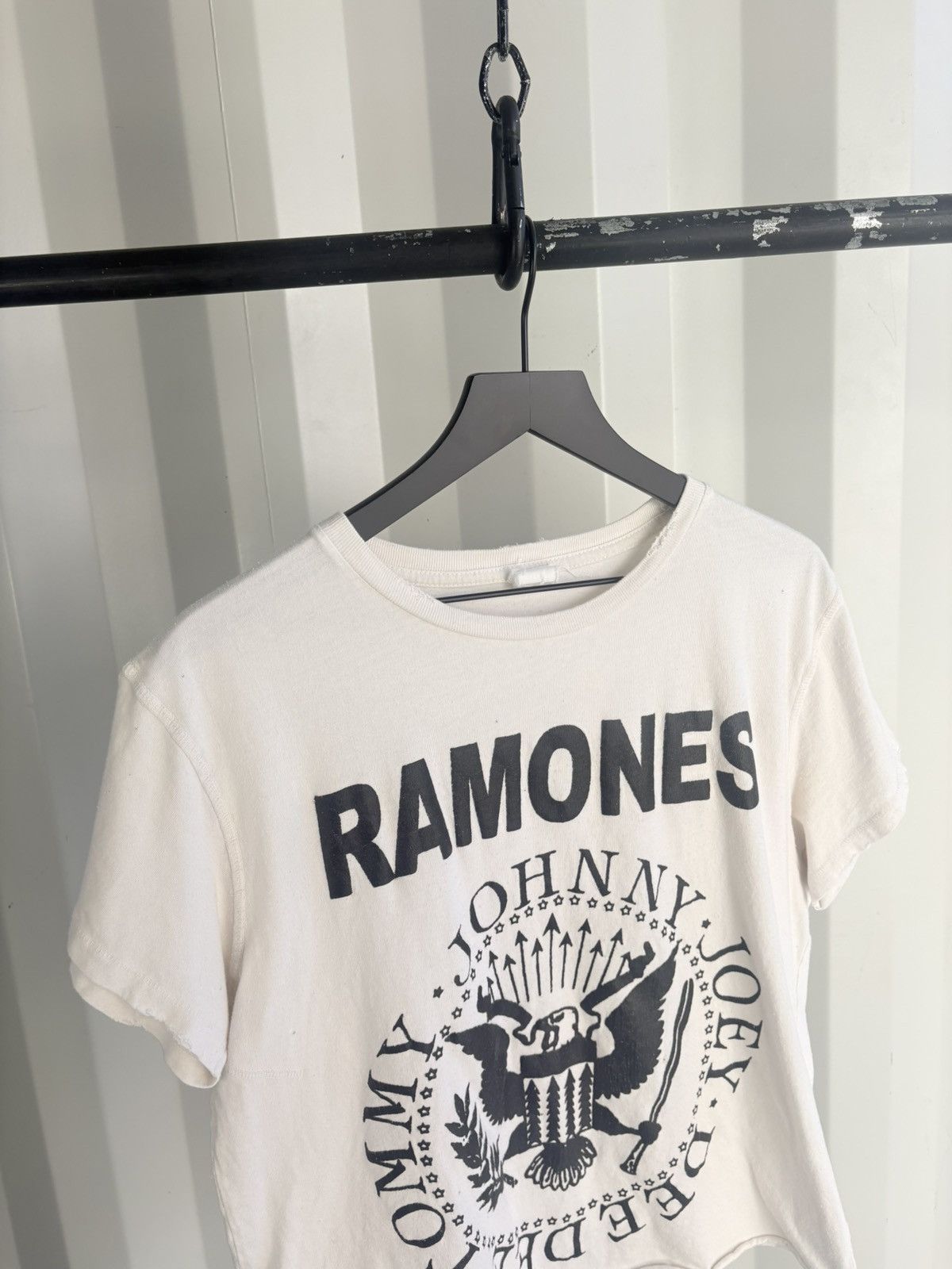 Band Tees Thrashed Madeworn Ramones Sun Faded Distressed Shirt GRUNGE Size US M / EU 48-50 / 2 - 4 Thumbnail