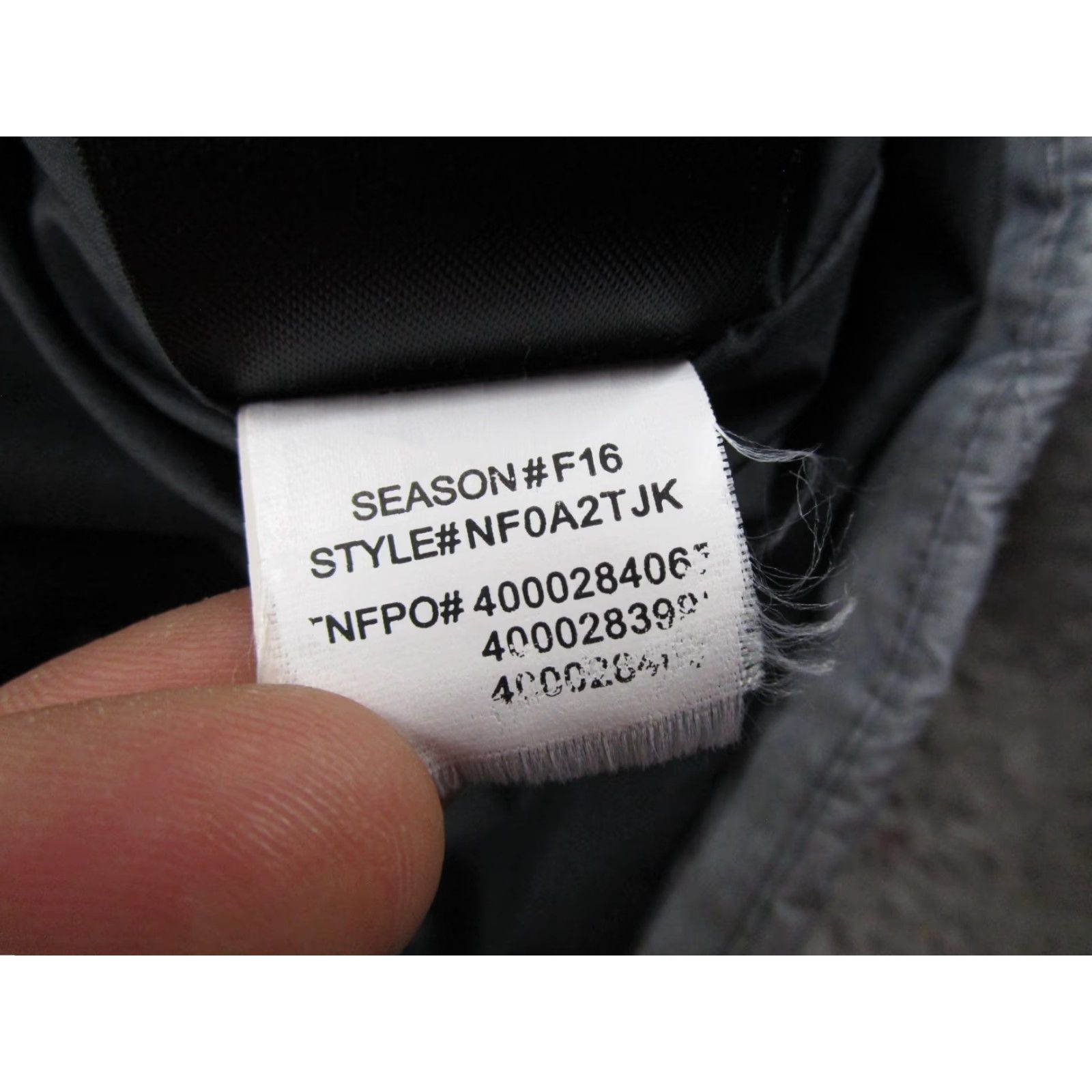The North Face The North Face Bombay Quilted Gray Puffer Zip Up Jacket Women L NF0A2TJK Read Size L / US 10 / IT 46 - 4 Thumbnail