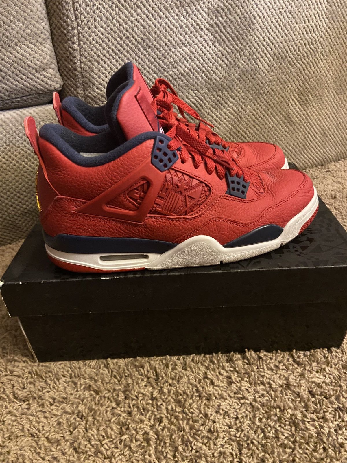 Jordan Brand Jordan 4 SE FIBA Size US 8.5 / EU 41-42 - 1 Thumbnail