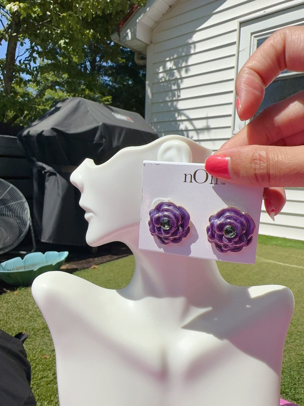 Designer Noir gold tone purple flower reflective studs earrings Size ONE SIZE - 3 Thumbnail