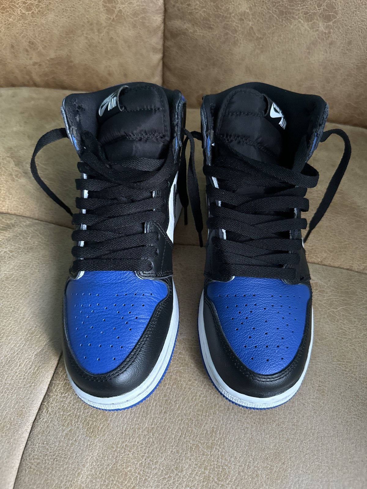 Jordan Brand Air Jordan 1 Royal Toe GS Size US 6 / EU 39 - 3 Thumbnail