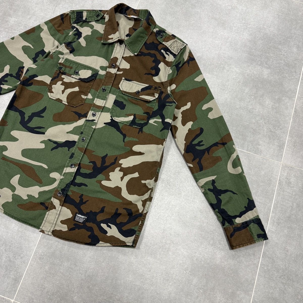 Carhartt Wip Carhartt WIP L/S Military Shirt Button Camouflage Men Size M Size US M / EU 48-50 / 2 - 8 Thumbnail