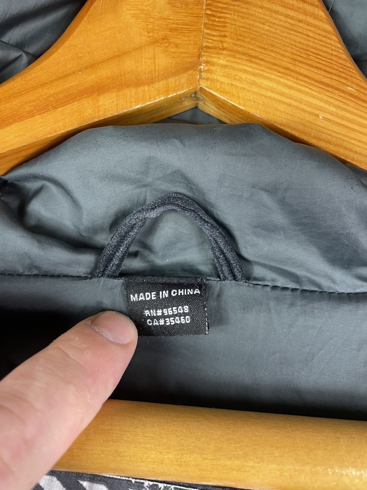 Oakley 2008 Oakley Ventilated Corduroy Puffer Jacket Size US L / EU 52-54 / 3 - 15 Thumbnail