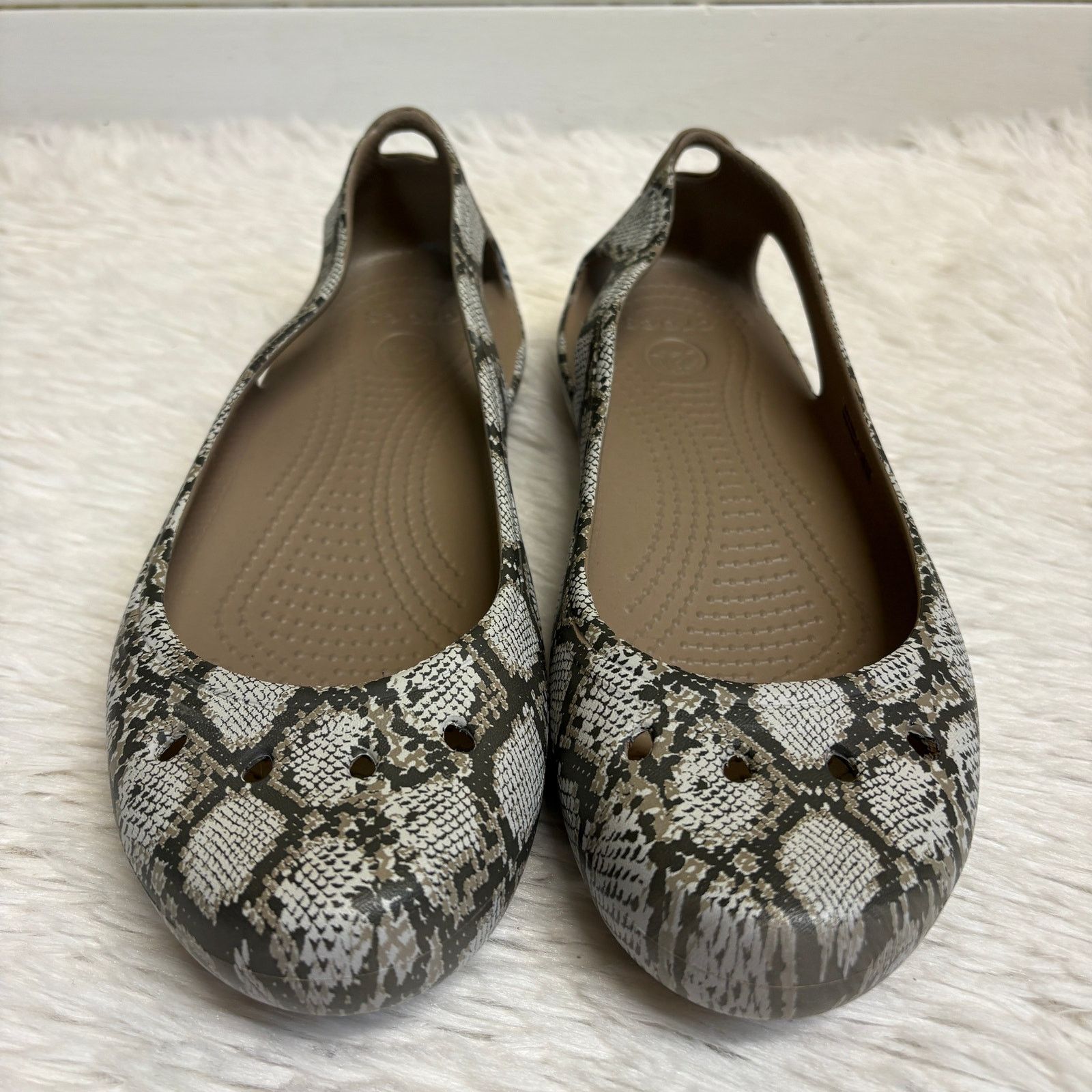 Crocs Crocs Kadee Snake Print Ballet Flats Lightweight Size 9 Size US 9 / IT 39 - 3 Thumbnail
