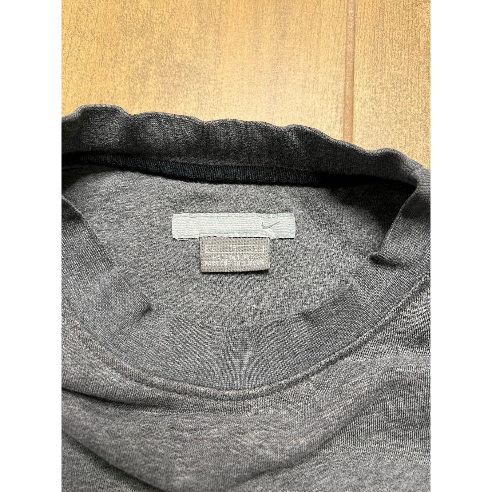 Nike Vintage Nike Sweatshirt Mens Large Gray Y2K Mini Swoosh Size US L / EU 52-54 / 3 - 4 Thumbnail