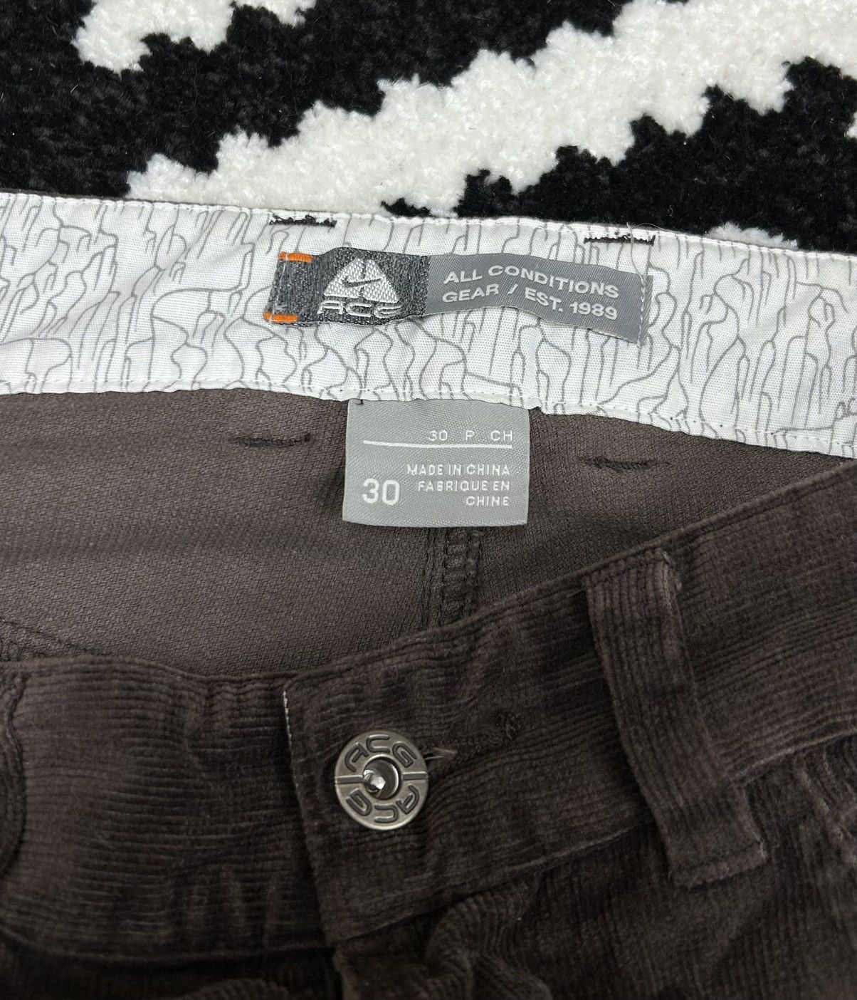Nike ACG × Vintage Nike ACG Vintage Velvet pant size S - M Size US 30 / EU 46 - 5 Thumbnail