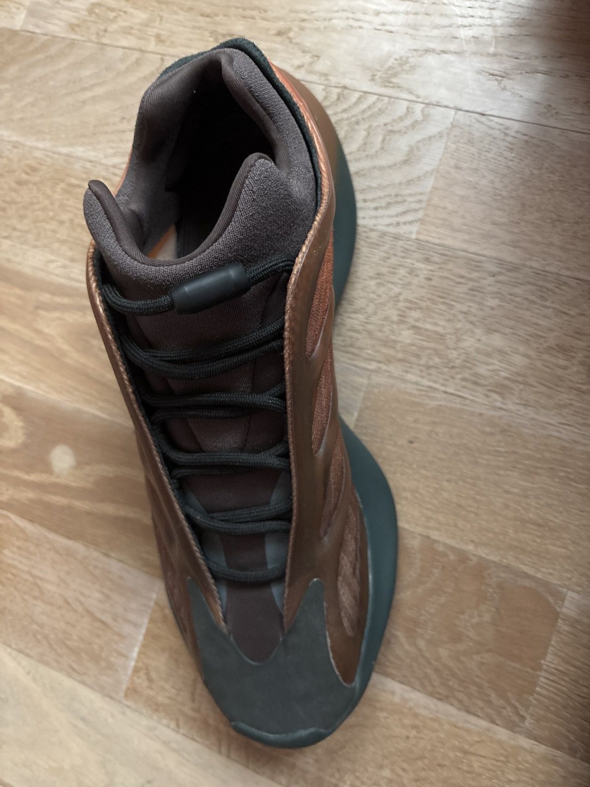 Adidas × Yeezy Yeezy 700 v3 copper fade Size US 11 / EU 44 - 7 Thumbnail