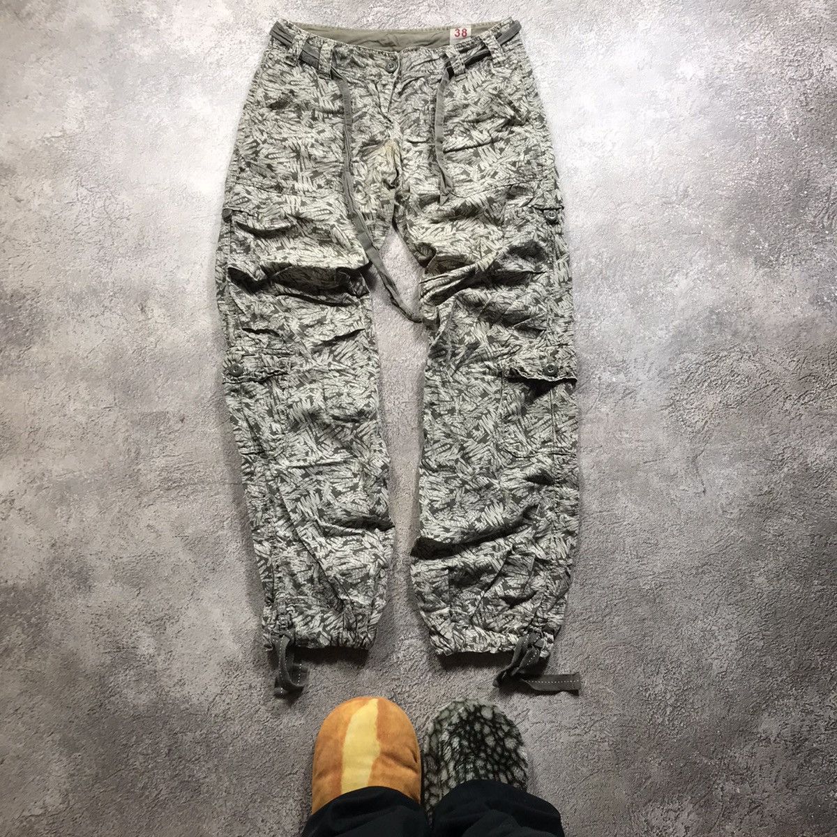 Vintage Y2K Baggy Distressed Cargo Pants Techwear Tactical Logo 28 Size 28" / US 6 / IT 42 - 2 Thumbnail