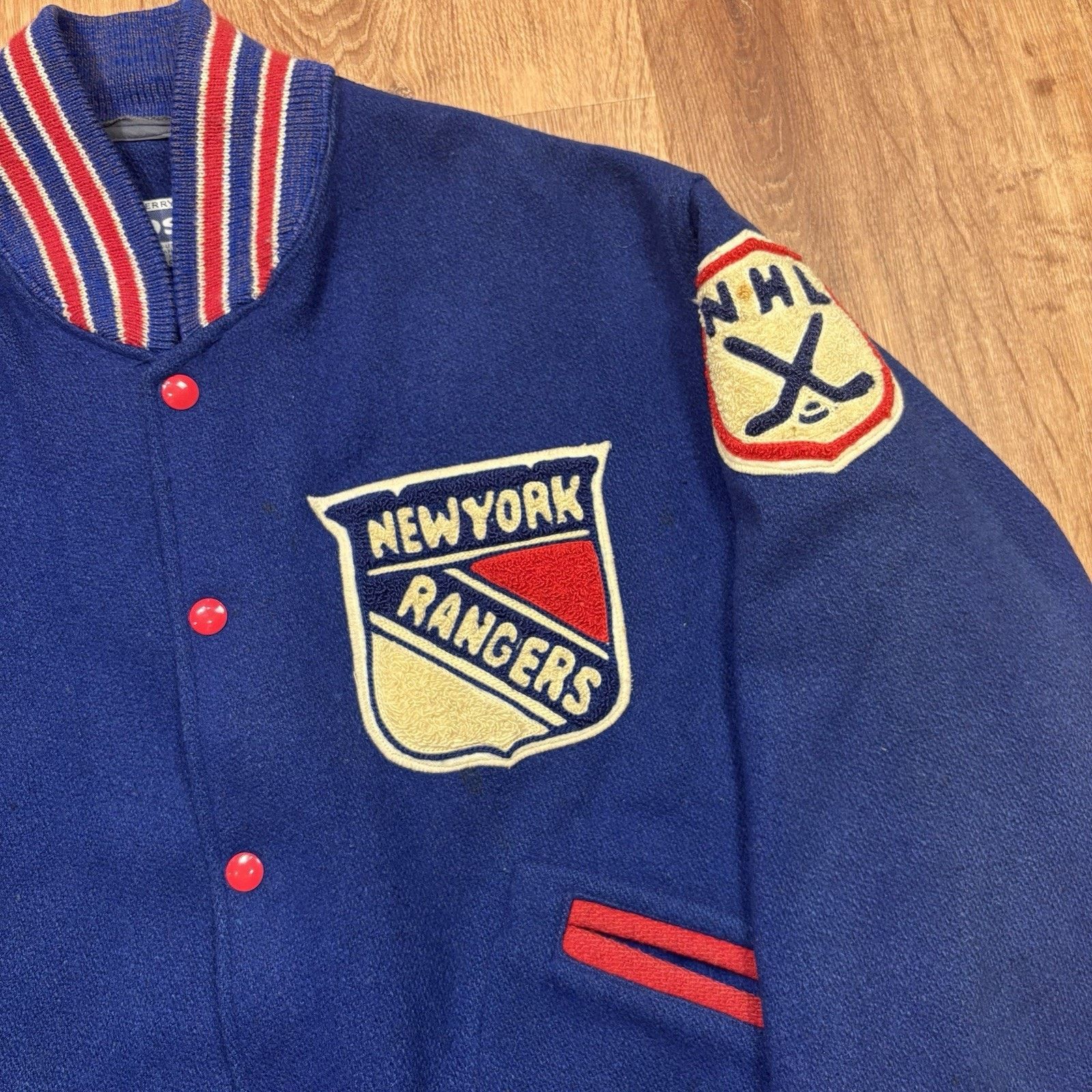 NHL 70s Vintage Cosby New York Rangers Jacket Mens 44 NHL Wool Size US L / EU 52-54 / 3 - 2 Thumbnail
