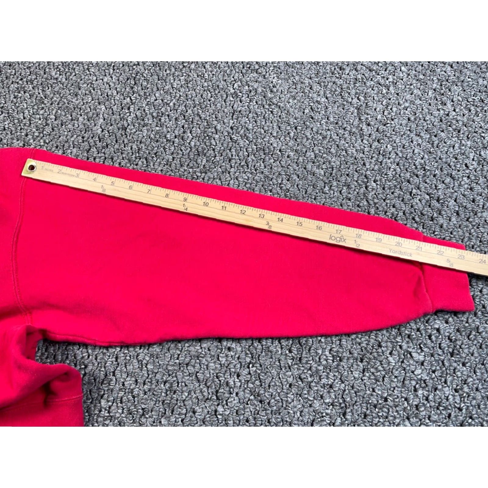 Champion VTG Champion Sweatshirt Adult M Red Crewneck Cotton Blend Retro 90s Hipster Mens Pullover Long Sleeve Logo Size US M / EU 48-50 / 2 - 7 Thumbnail