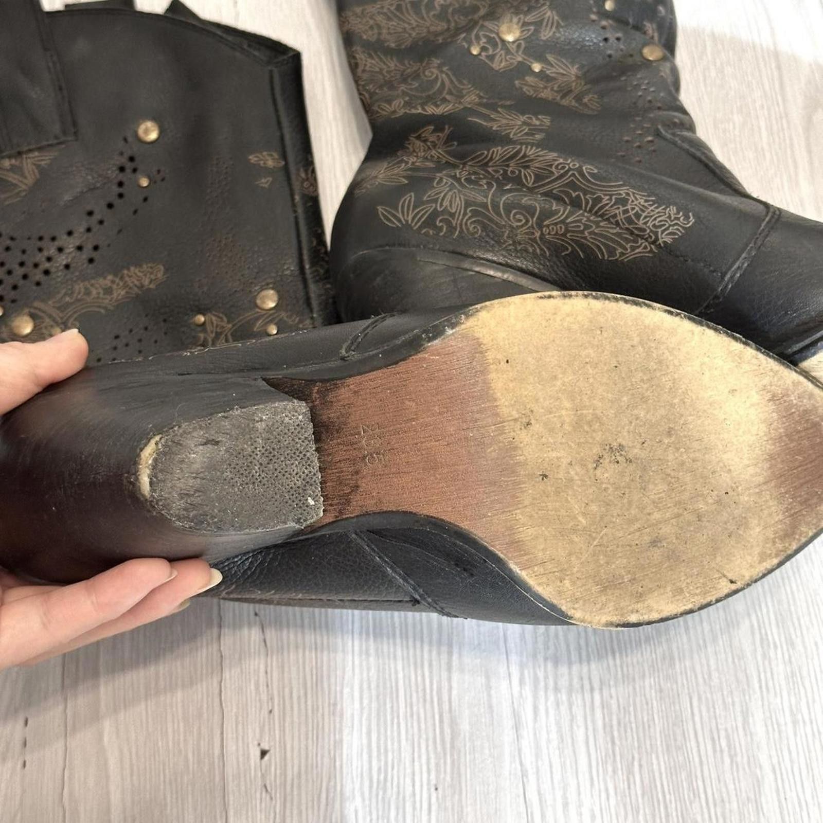 Other Unique beautiful 2000s whimsy core western boots Size US 7 / IT 37 - 2 Thumbnail