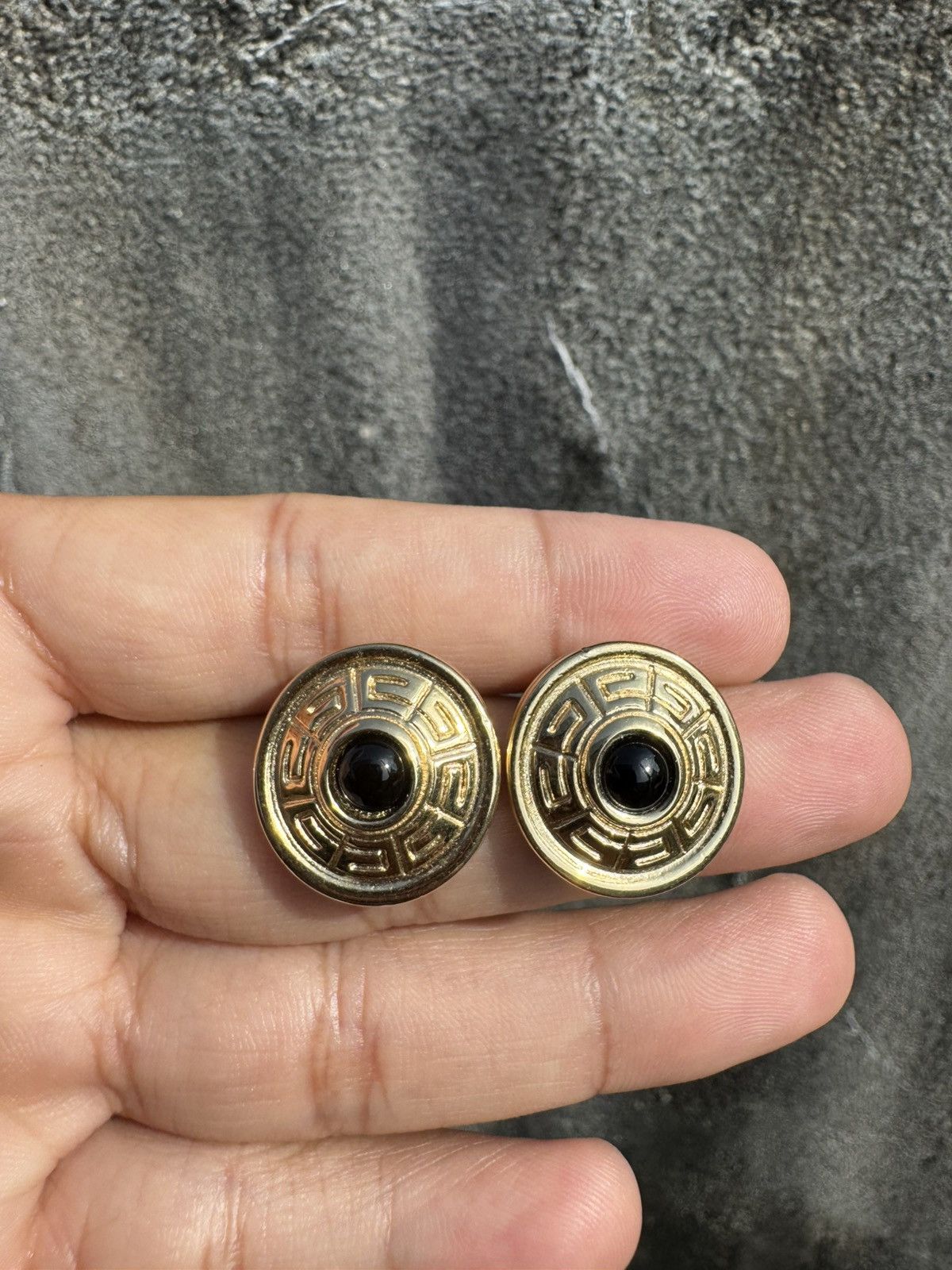 Givenchy Vintage Givenchy Earrings Clip On Size ONE SIZE - 1 Thumbnail