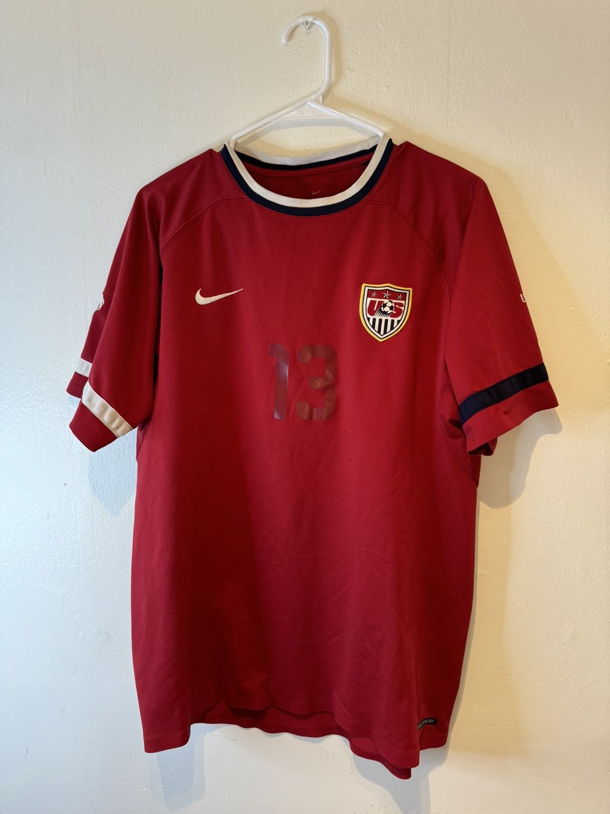 Nike USA Soccer Jersey Mens Large Sphere Dry Team US Football #13 Size US L / EU 52-54 / 3 - 1 Thumbnail