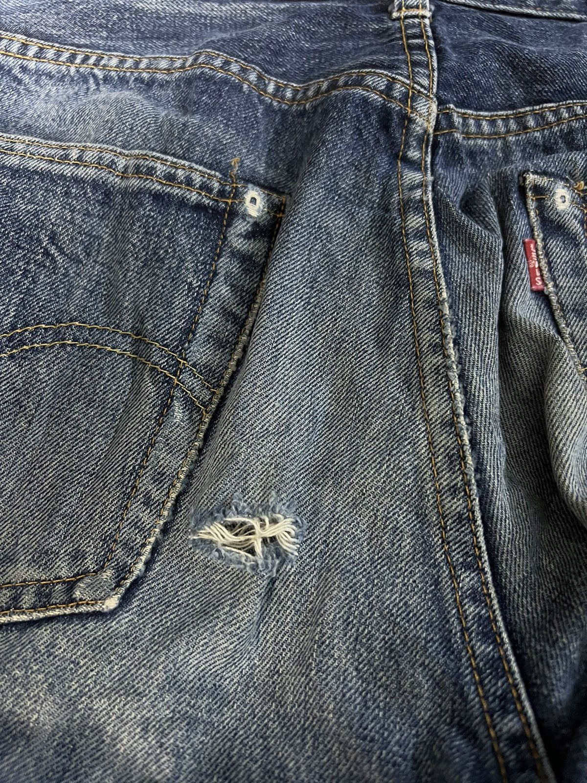 Jean × Levi's × Levi's Vintage Clothing VINTAGE 90’S LEVIS 501XX DISTRESSED REDLINE BIG E LVC JAPAN Size US 28 / EU 44 - 10 Thumbnail