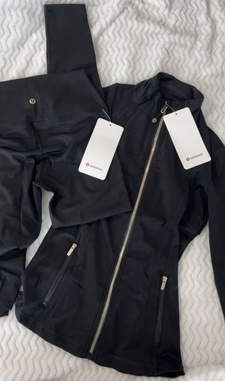 Lululemon Lululemon gold zipper define jacket and leggings Size S / US 4 / IT 40 - 1 Thumbnail
